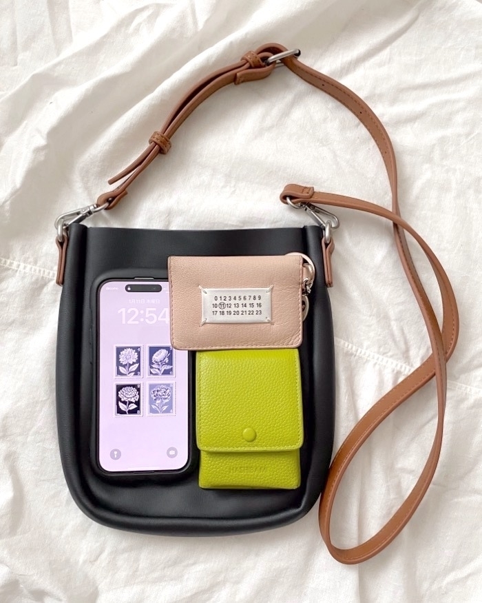 GLOBAL WORK(グローバルワーク)のおすすめバッグ「撥水ジャストポケットショルダーバッグ」