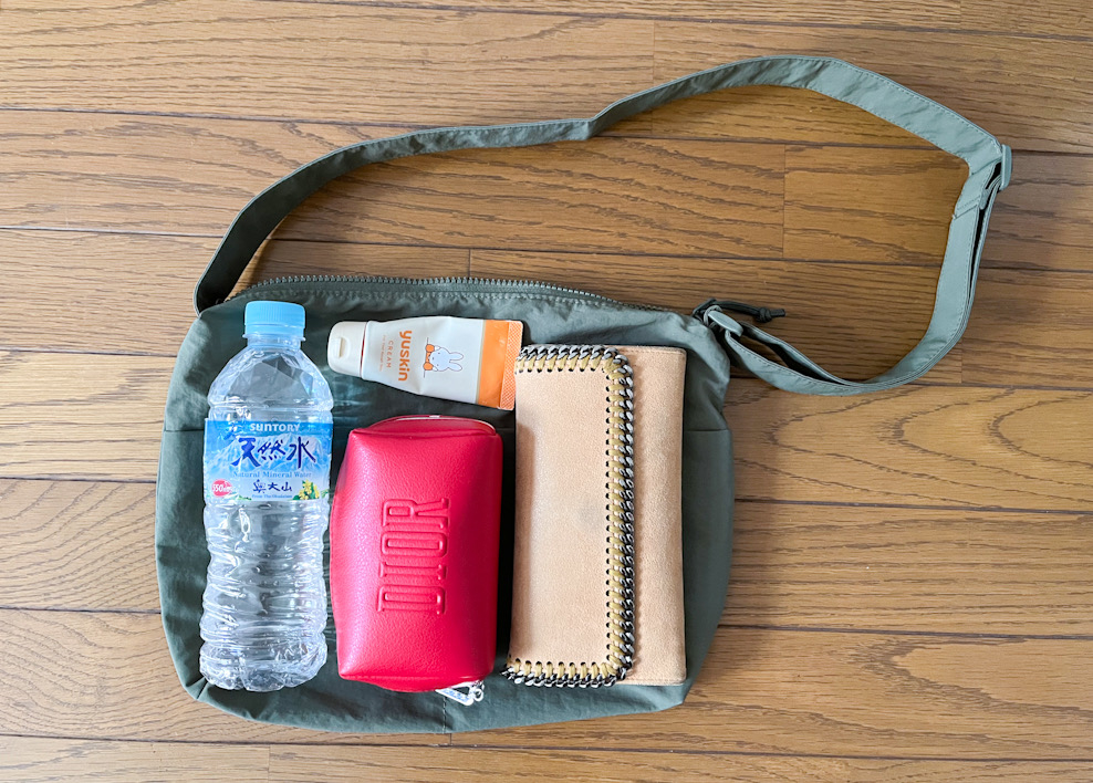 GLOBAL WORK(グローバルワーク)のおすすめバッグ「撥水ライト5ポケットミニショルダー」