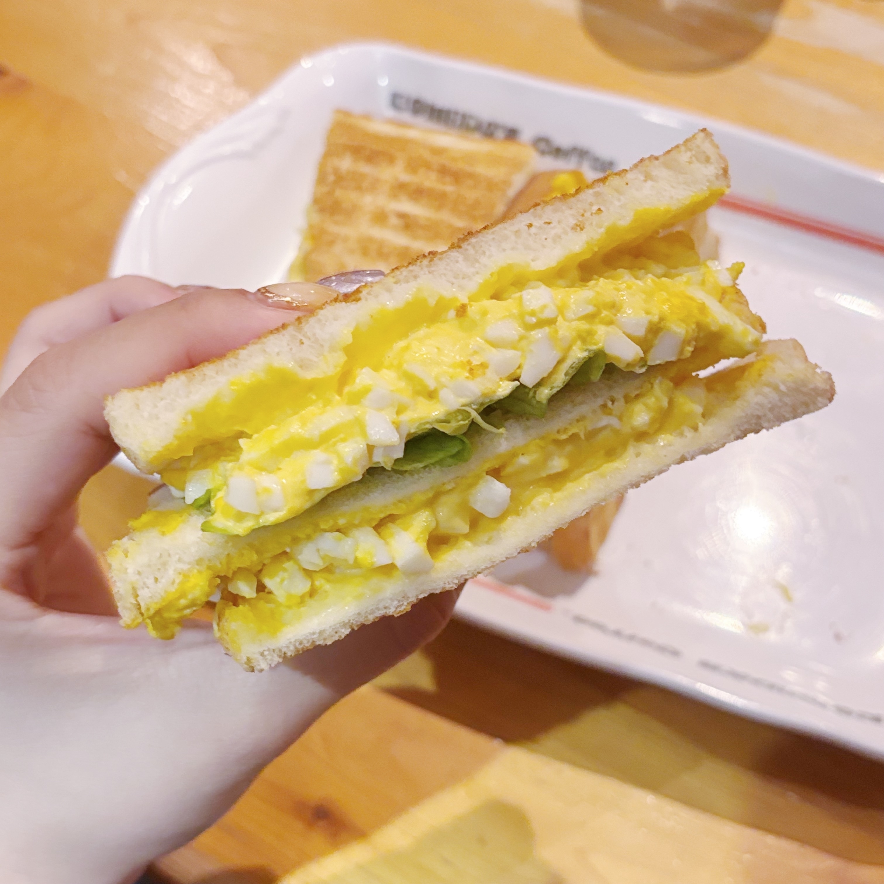 コメダ珈琲店のおすすめボリュームメニュー「エッグトースト」