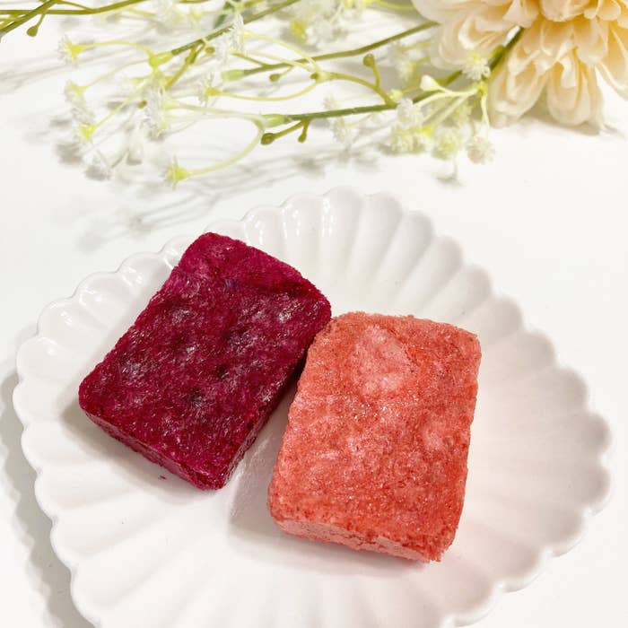 DAISO(ダイソー)で見つけた贅沢ドリンク「デザートベース(いちご)」と「デザートベース(ブルーベリー&ラズベリー)」