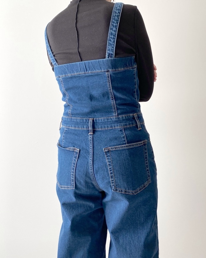 GU（ジーユー）のおすすめファッションアイテム「ベアトップサロペットパンツ」