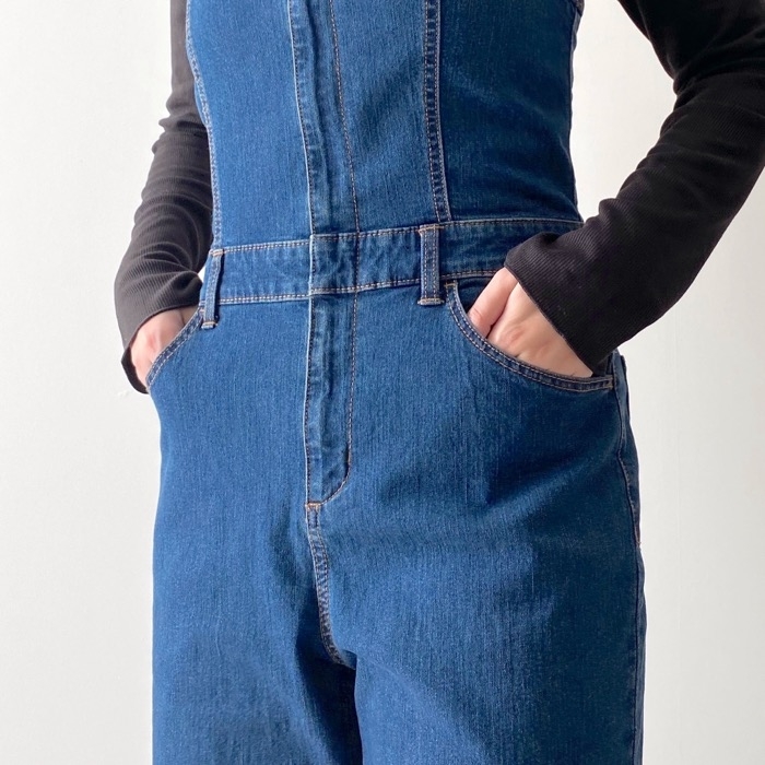 GU（ジーユー）のおすすめファッションアイテム「ベアトップサロペットパンツ」