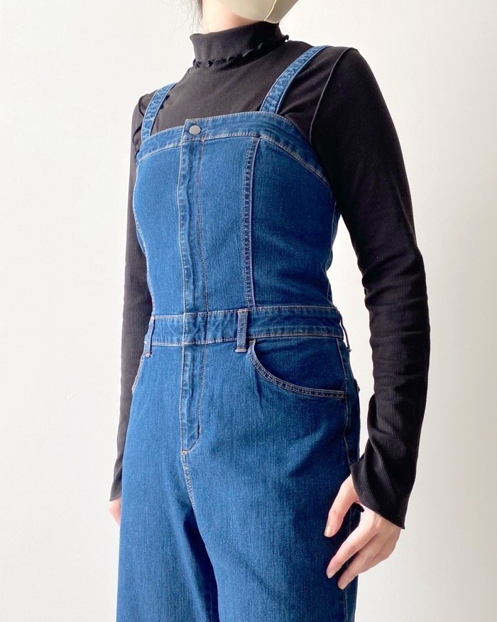 GU（ジーユー）のおすすめファッションアイテム「ベアトップサロペットパンツ」