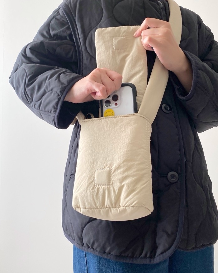 ZARA（ザラ）のおすすめバッグ「フラップ付きポシェット」