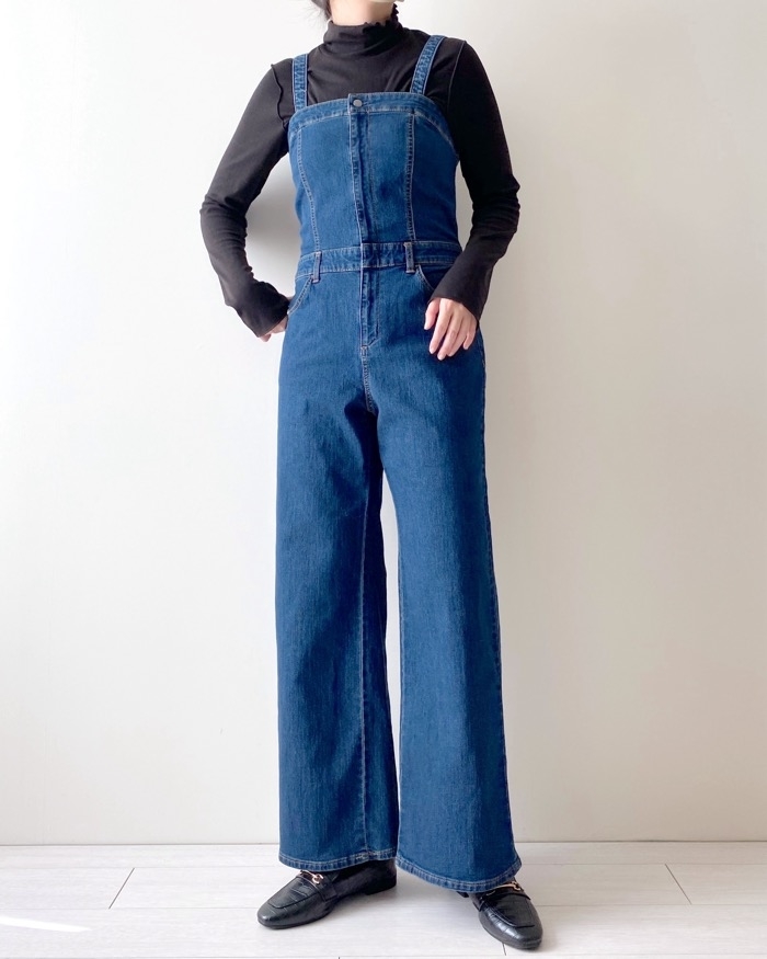 GU（ジーユー）のおすすめファッションアイテム「ベアトップサロペットパンツ」