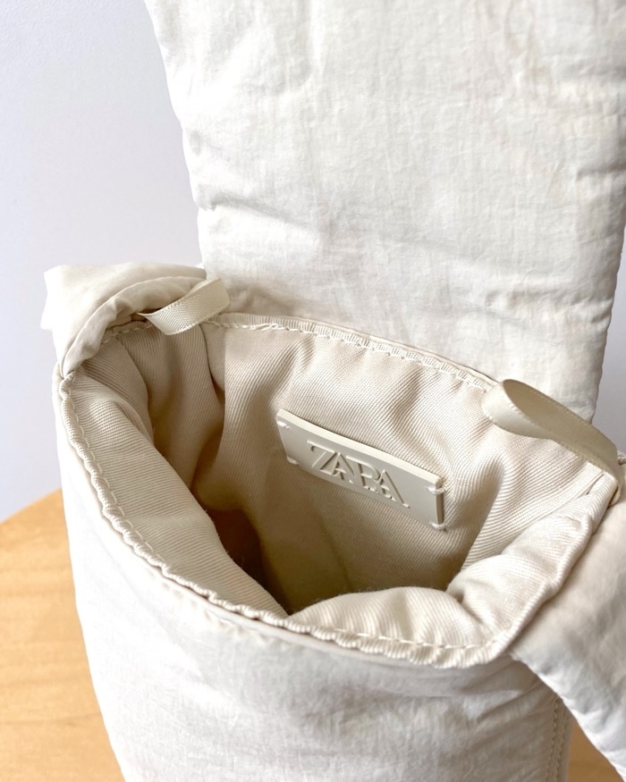 ZARA（ザラ）のおすすめバッグ「フラップ付きポシェット」