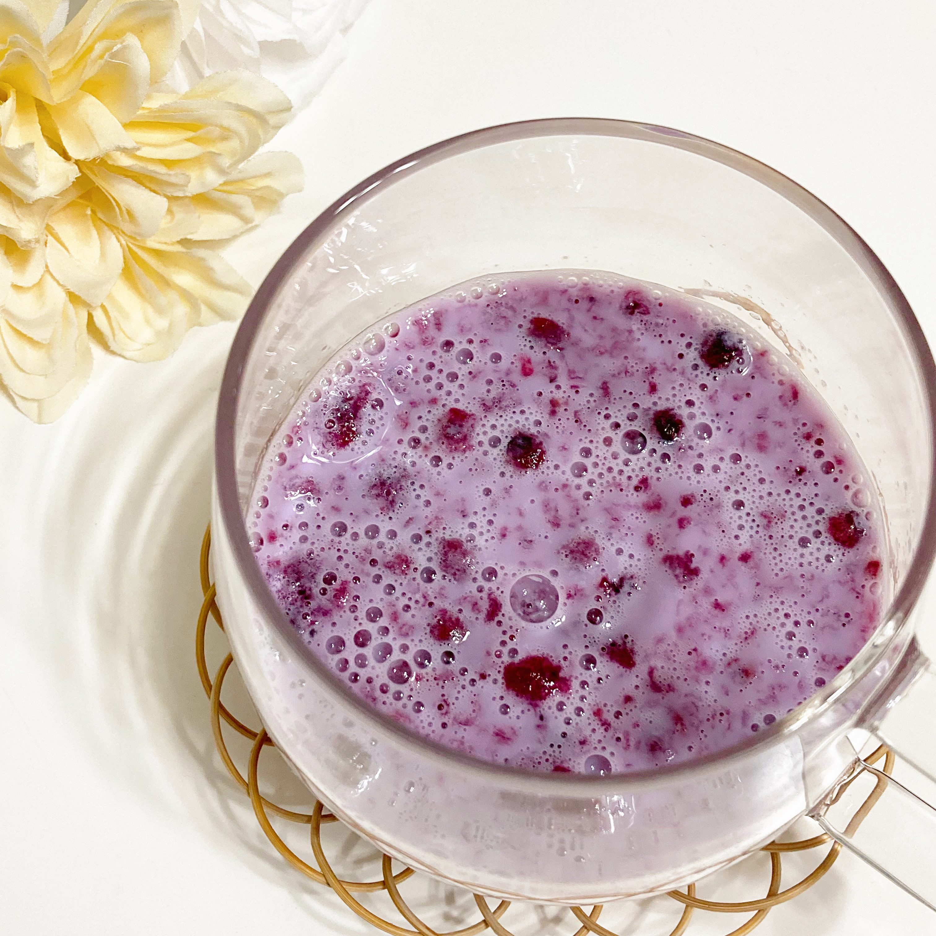 DAISO(ダイソー)で見つけた贅沢ドリンク「デザートベース(ブルーベリー&ラズベリー)」