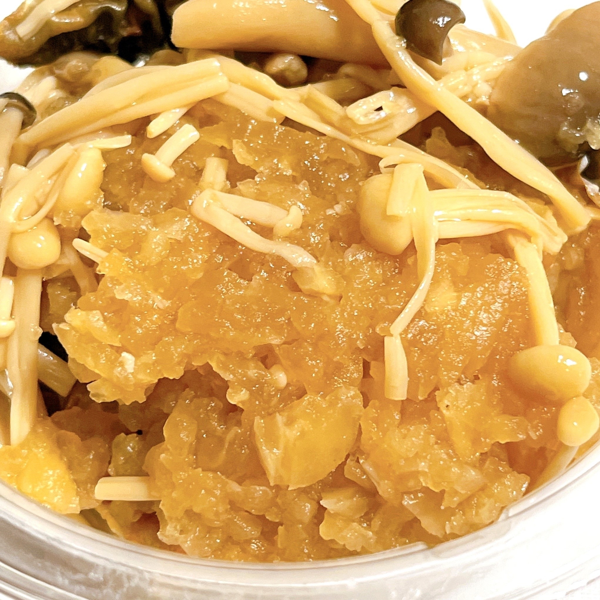 金平糖が入ったガラス容器。