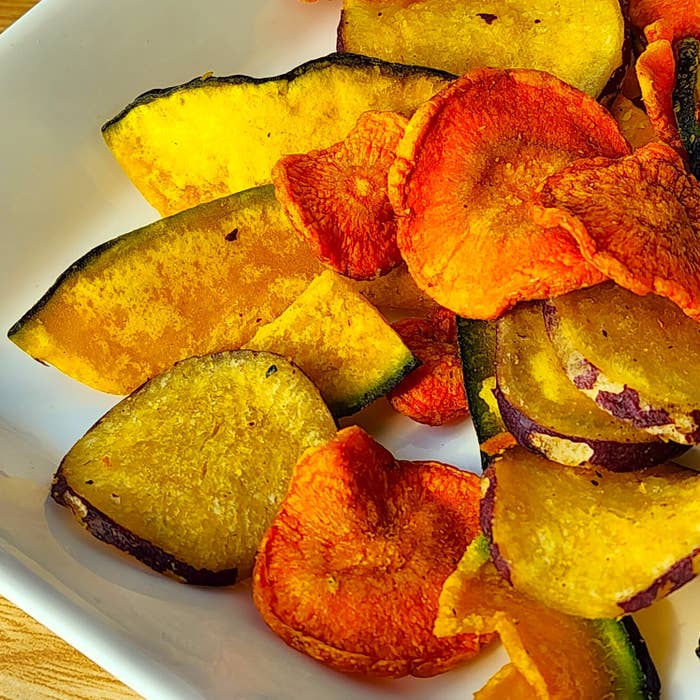 LAWSON(ローソン)のやみつきスナック「ベジップス さつまいも・にんじん・かぼちゃ 34g」