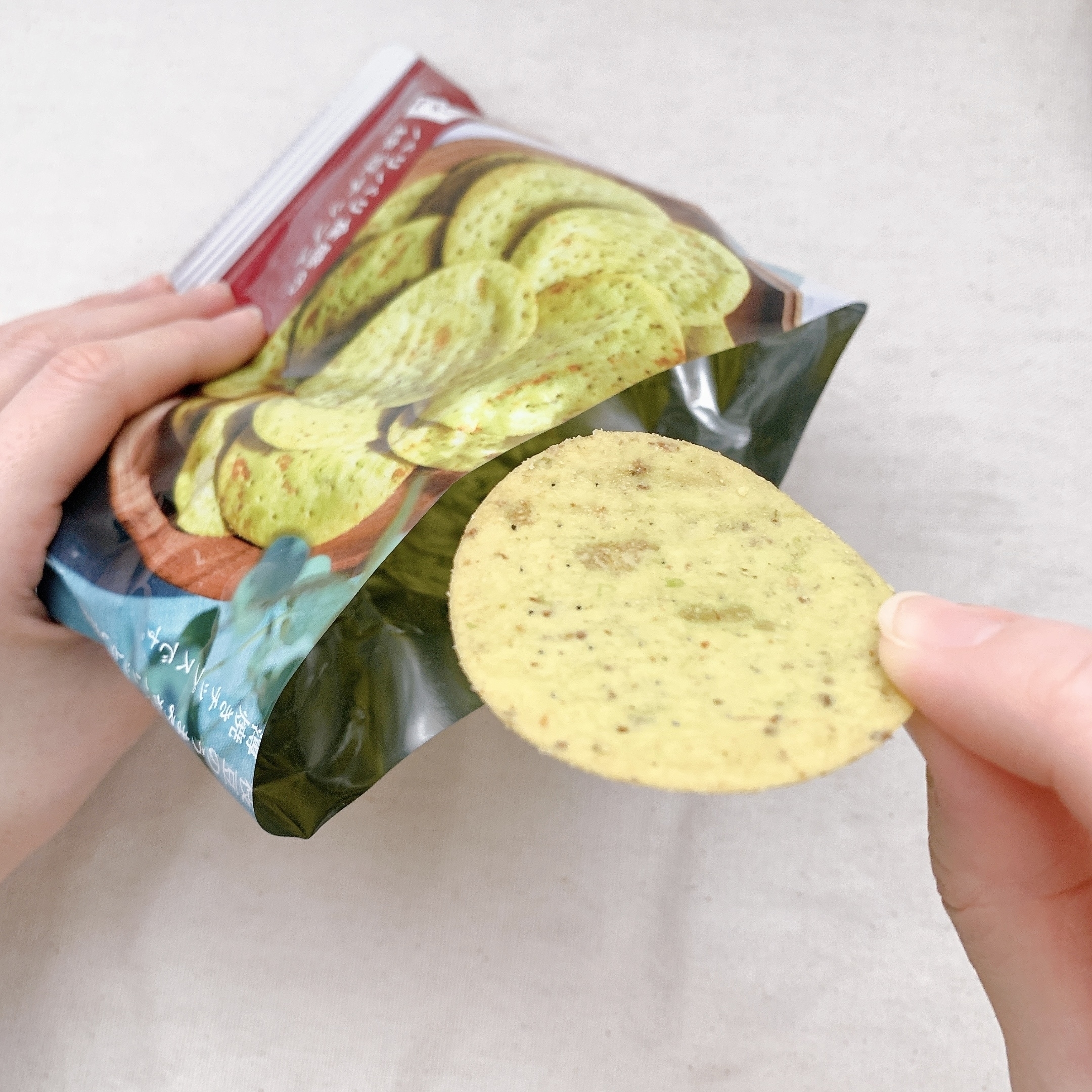 LAWSON(ローソン)のやみつきスナック「パリパリ食感の枝豆チップス 38g」