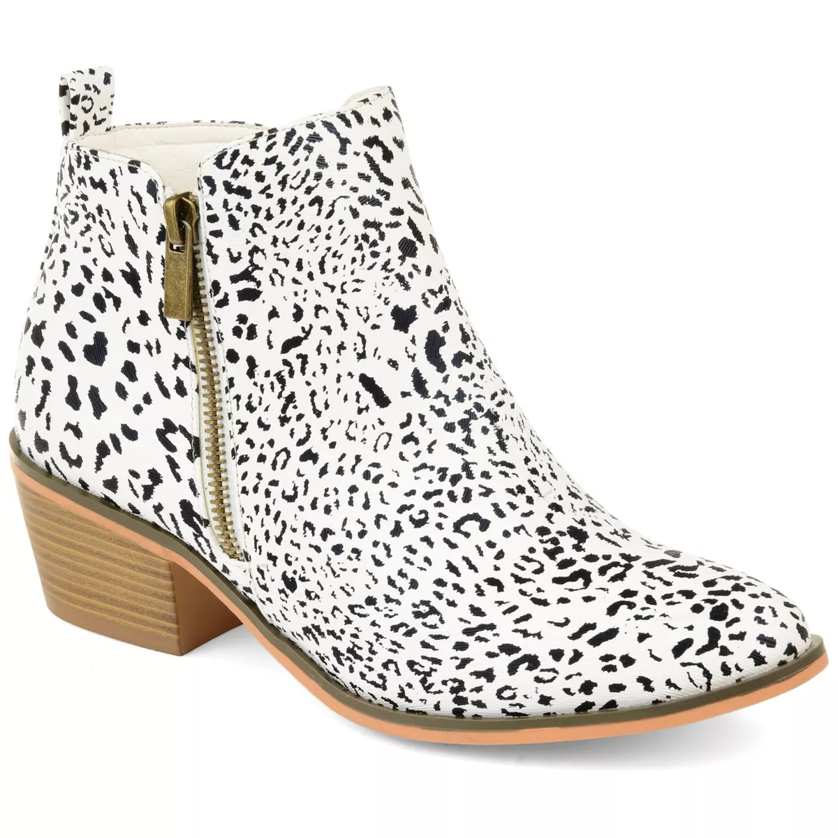 Ankle boot with animal print and side zipper, suitable for fashion-forward shopping choices