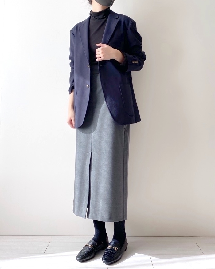 GUのおすすめ楽ちんボトムス「スリットナローロングスカートZ」