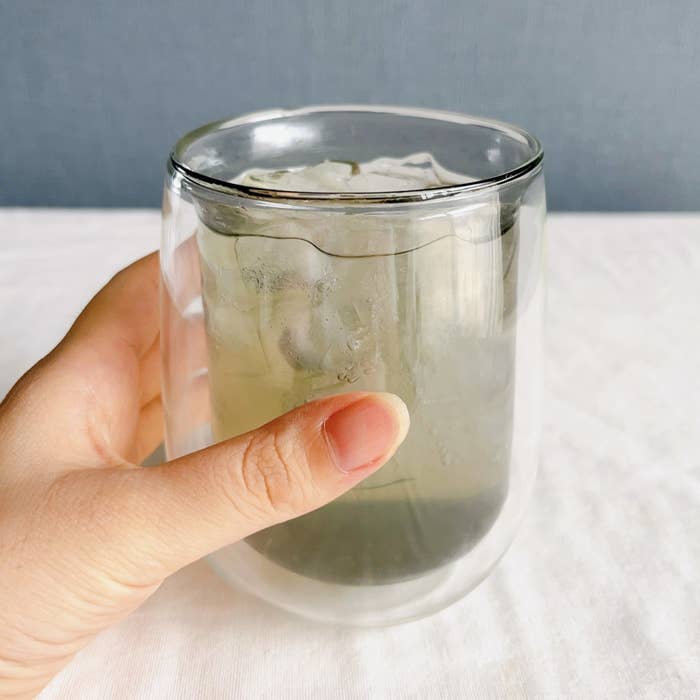 ダイソーのオススメの食器「ダブルウォールグラス(丸型、グレー、300mL)」