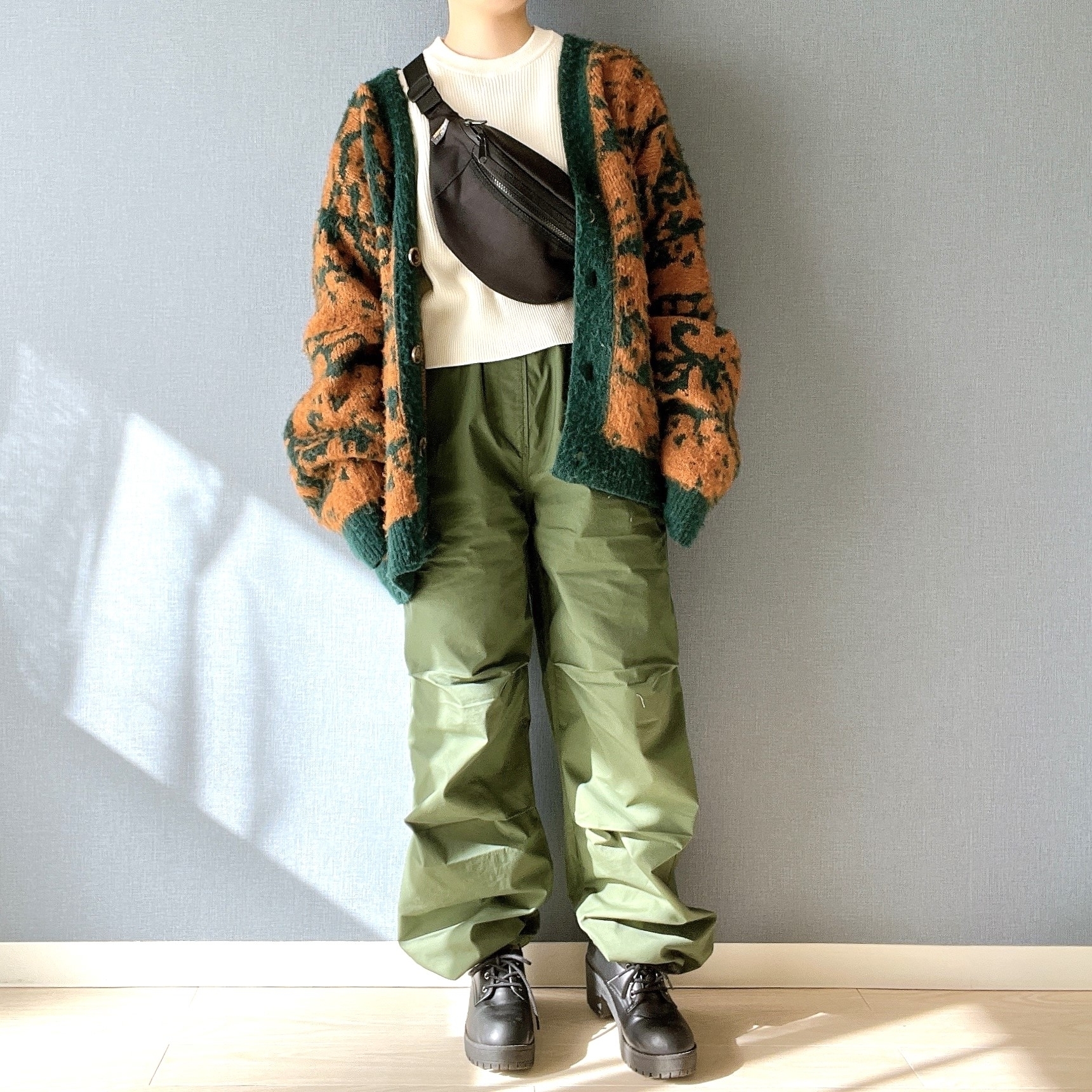 無印良品のオススメのボトムス「婦人 パラシュートイージーパンツ」