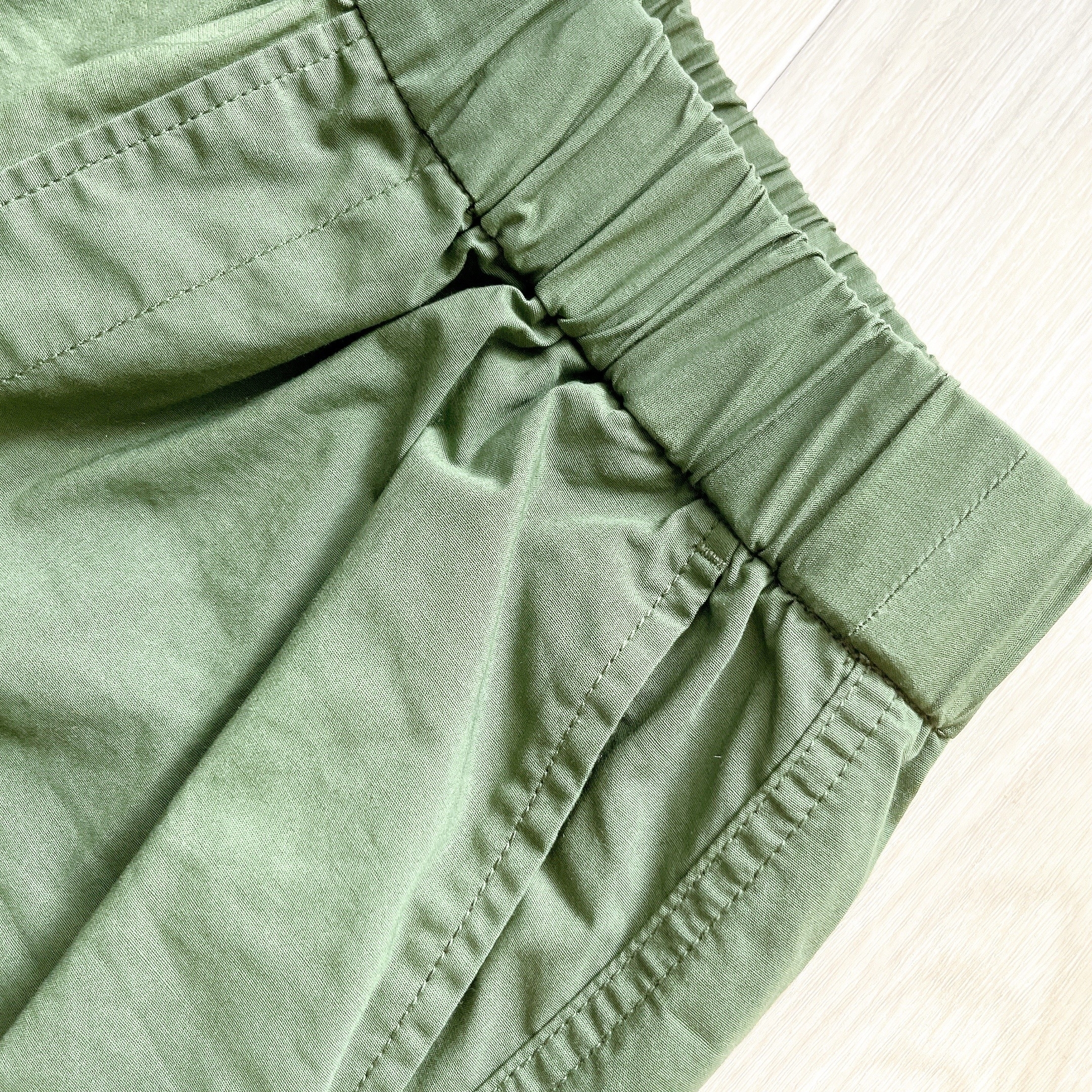 無印良品のオススメのボトムス「婦人 パラシュートイージーパンツ」