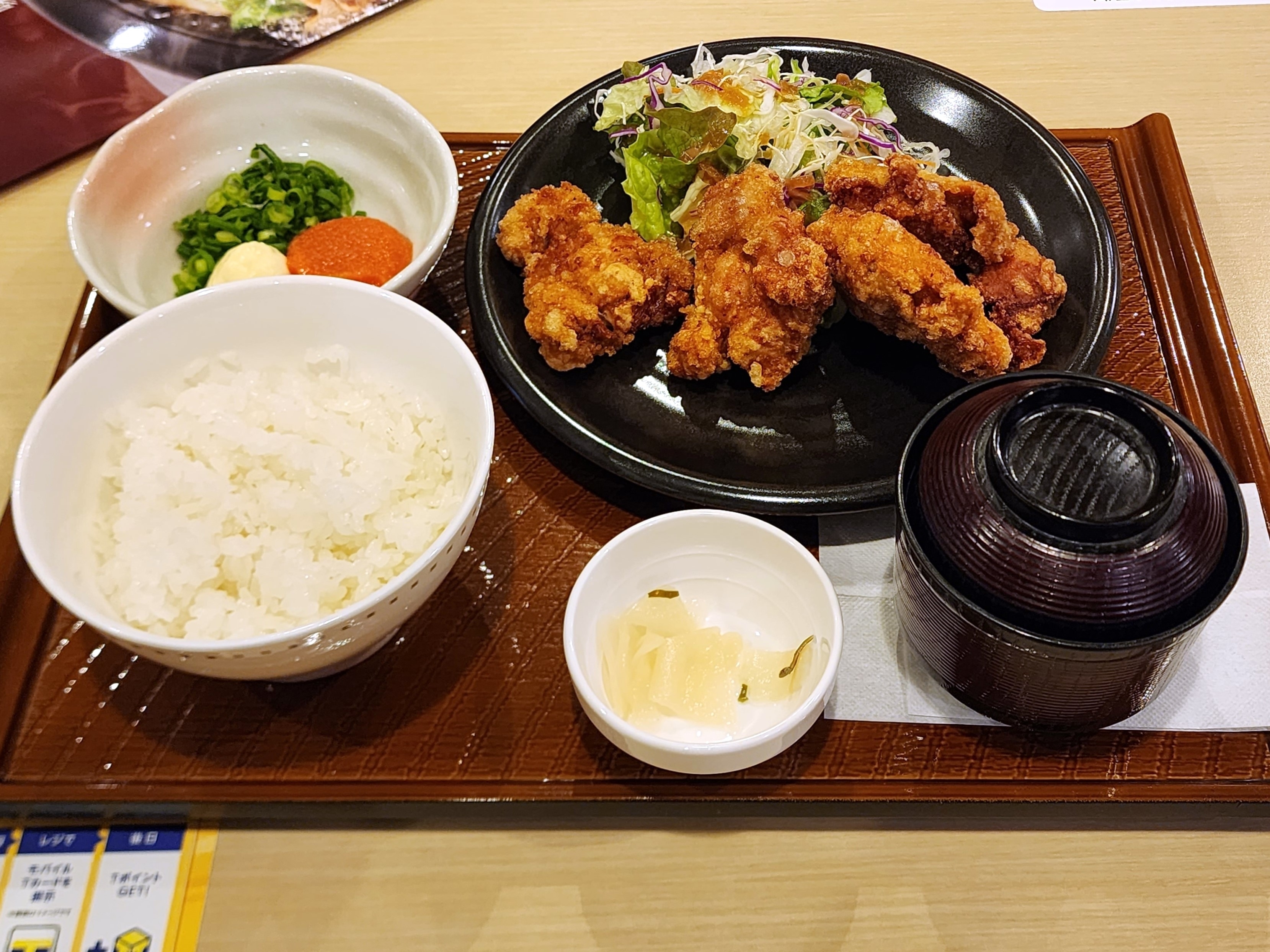 ガストのオススメのフード「博多明太から揚げ定食」