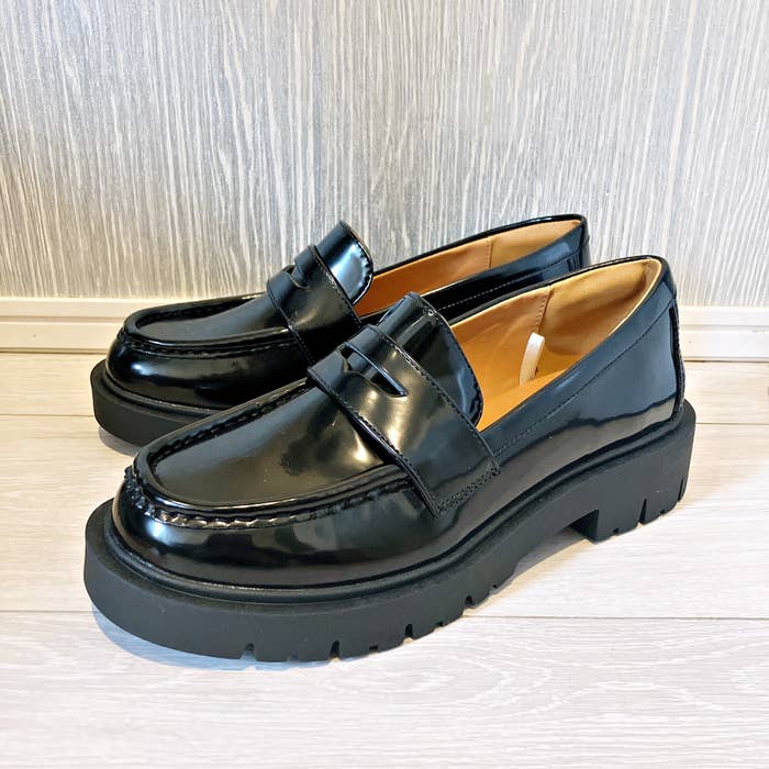 UNIQLO(ユニクロ)のおすすめ靴「コンフィールタッチローファー」