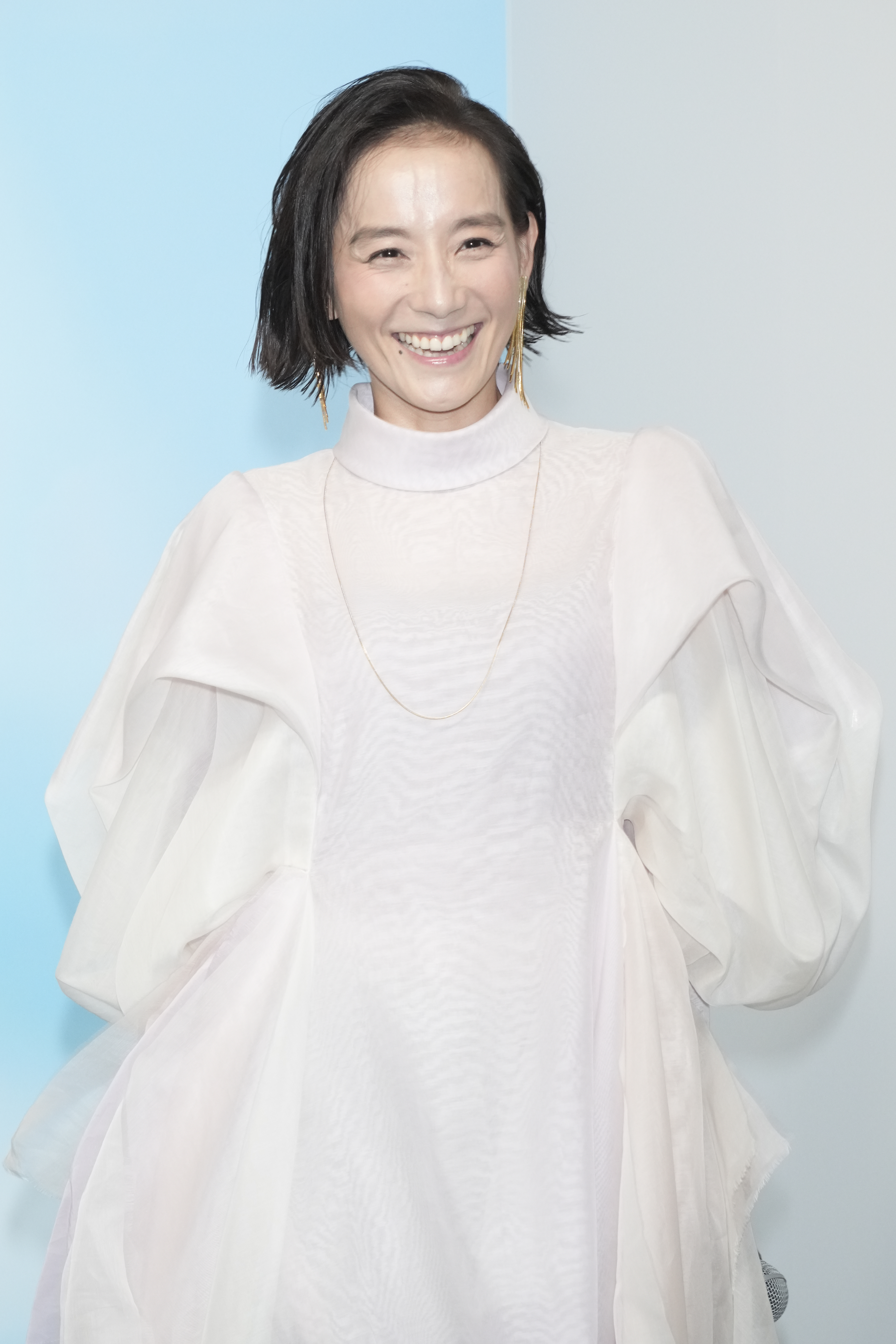 篠原ともえ「かつて同居人」だった有名女優とのツーショットを公開「なかよしさん」「このツーショットは尊い！」と話題に