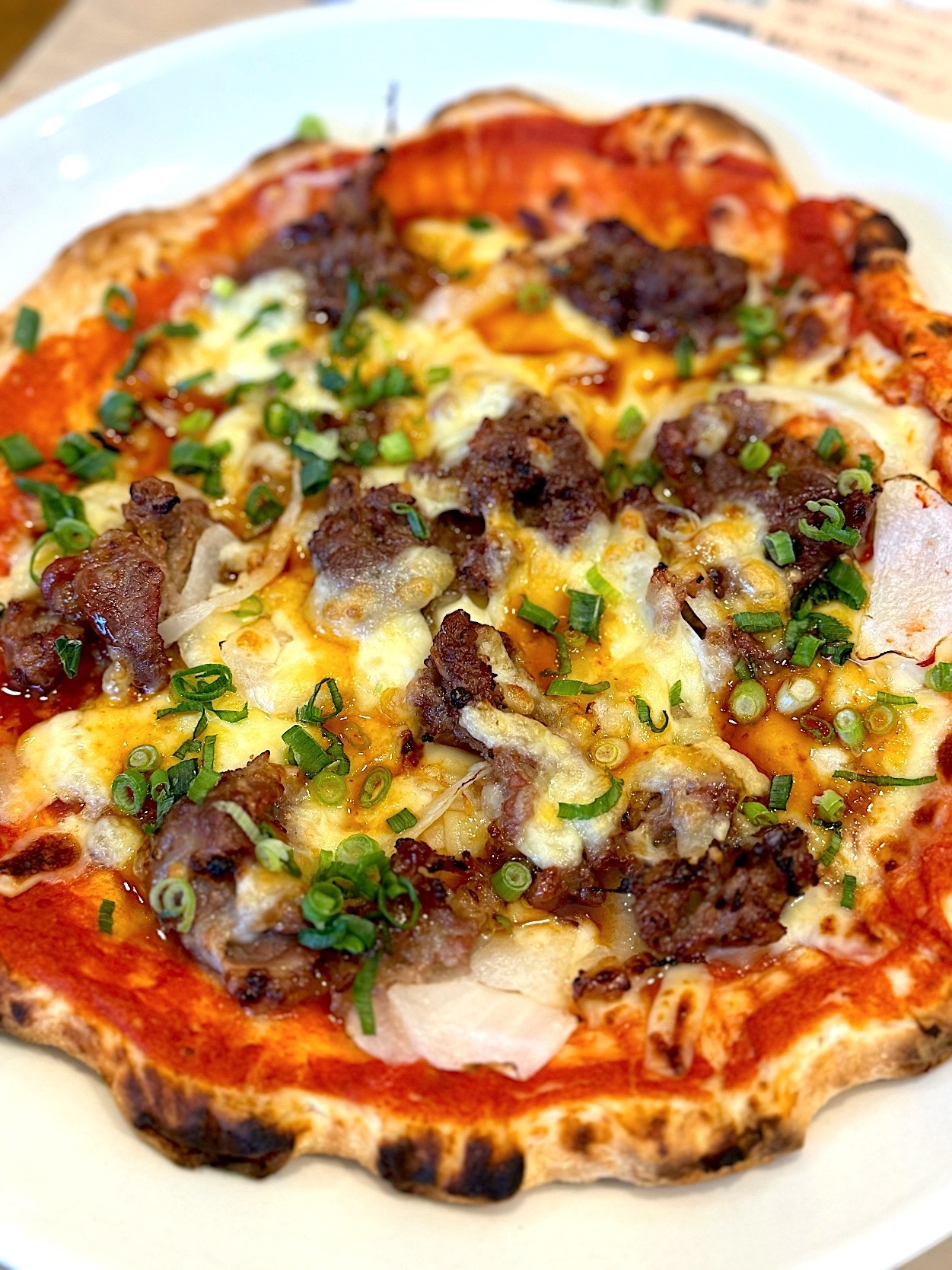 ガストのおすすめメニュー「牛すき焼きピザ」