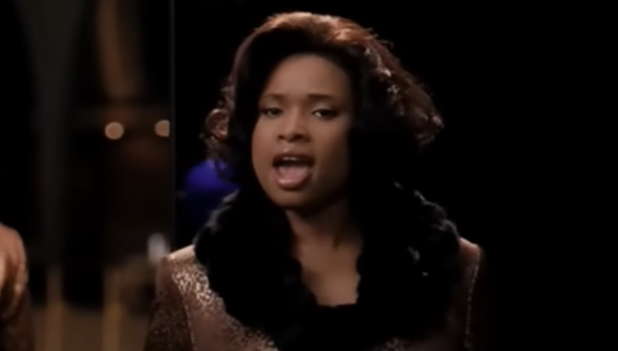 Jennifer in Dreamgirls, singing