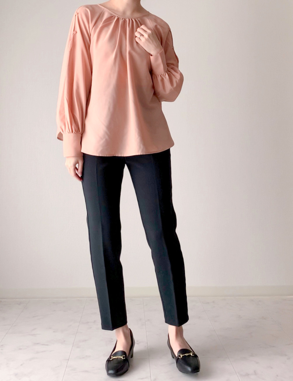 GU(ジーユー)のおすすめファッションアイテム「オープンショルダーブラウス(長袖)Z+E」