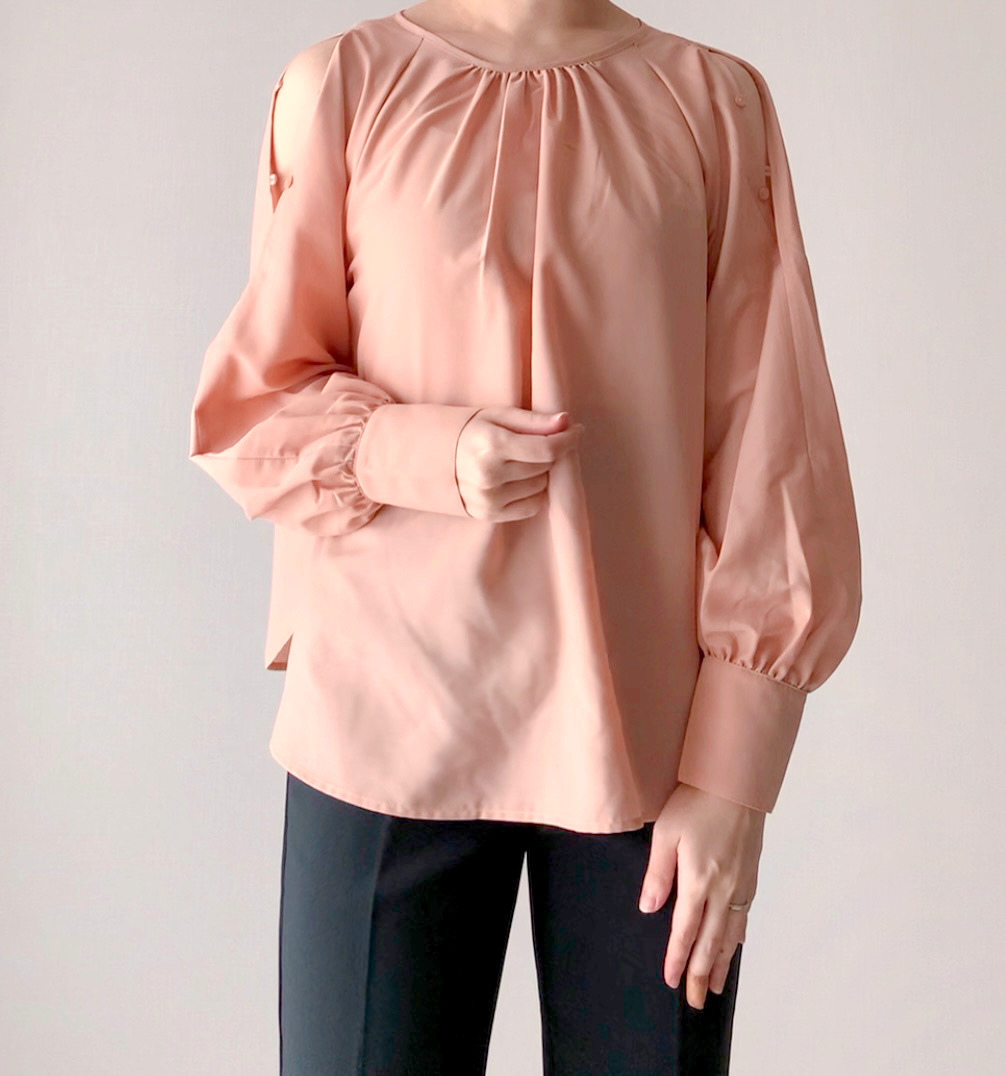 GU(ジーユー)のおすすめファッションアイテム「オープンショルダーブラウス(長袖)Z+E」