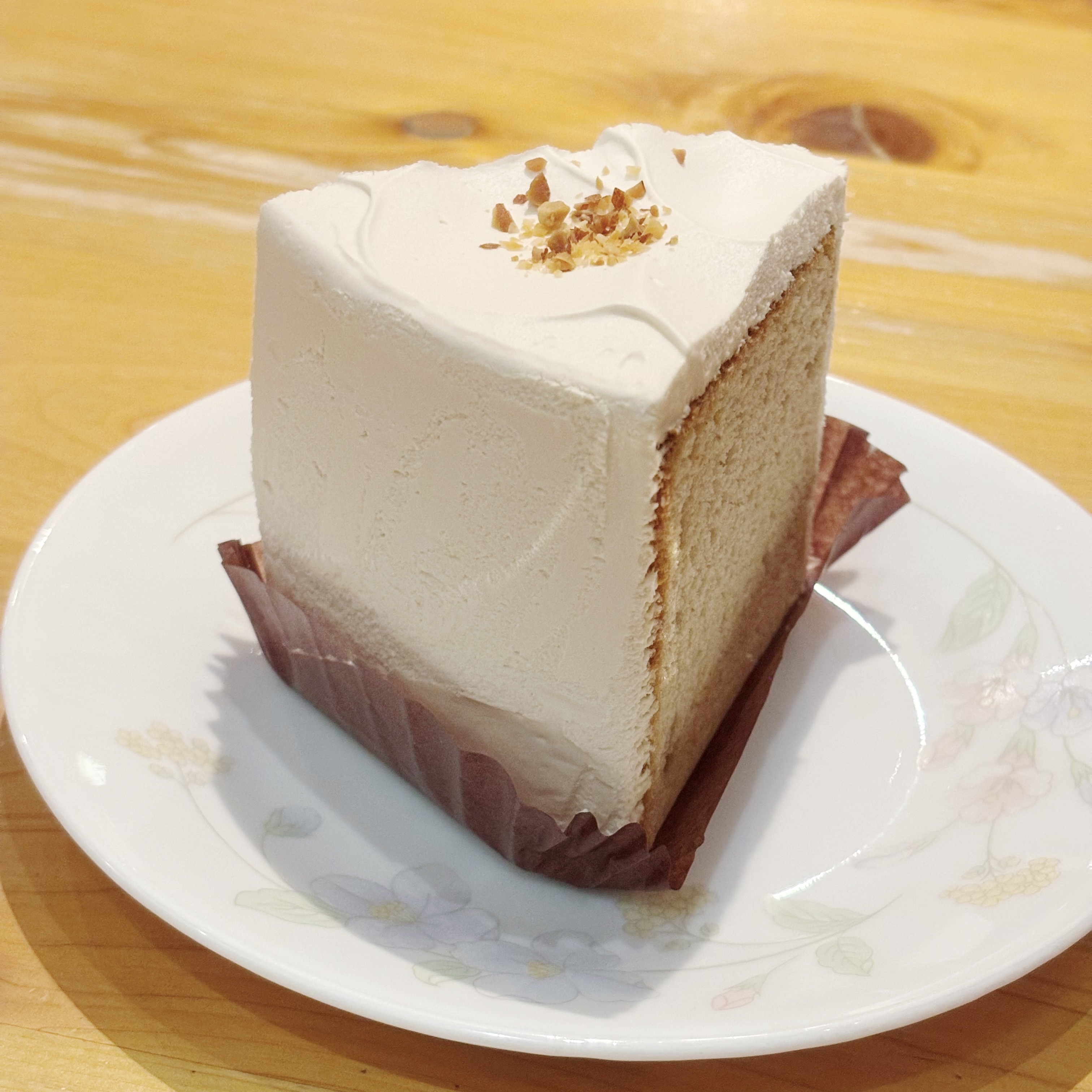 コメダ珈琲のおすすめのケーキ「米粉しふぉん」
