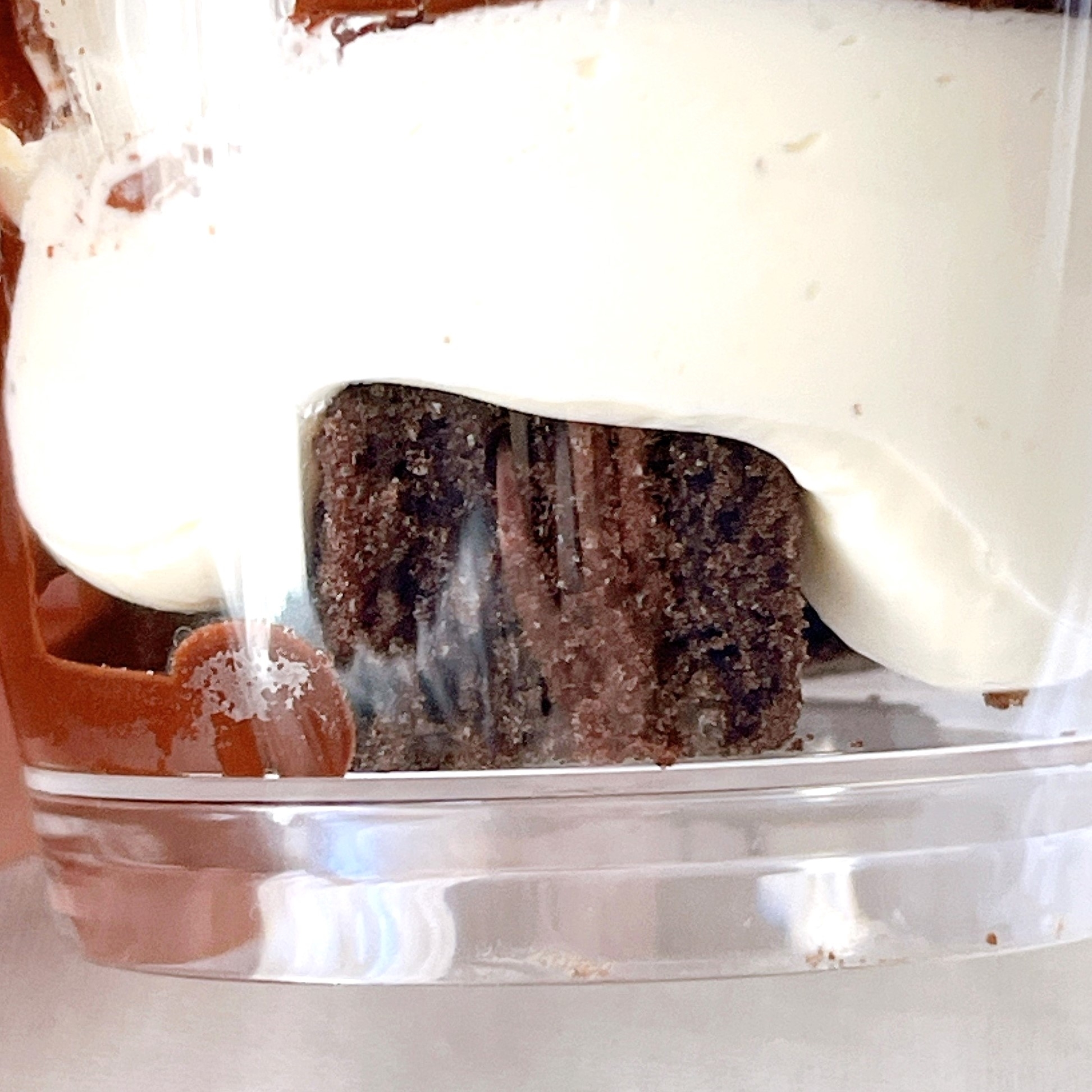 ローソンのオススメのスイーツ「クッキー&クリームチーズケーキ」