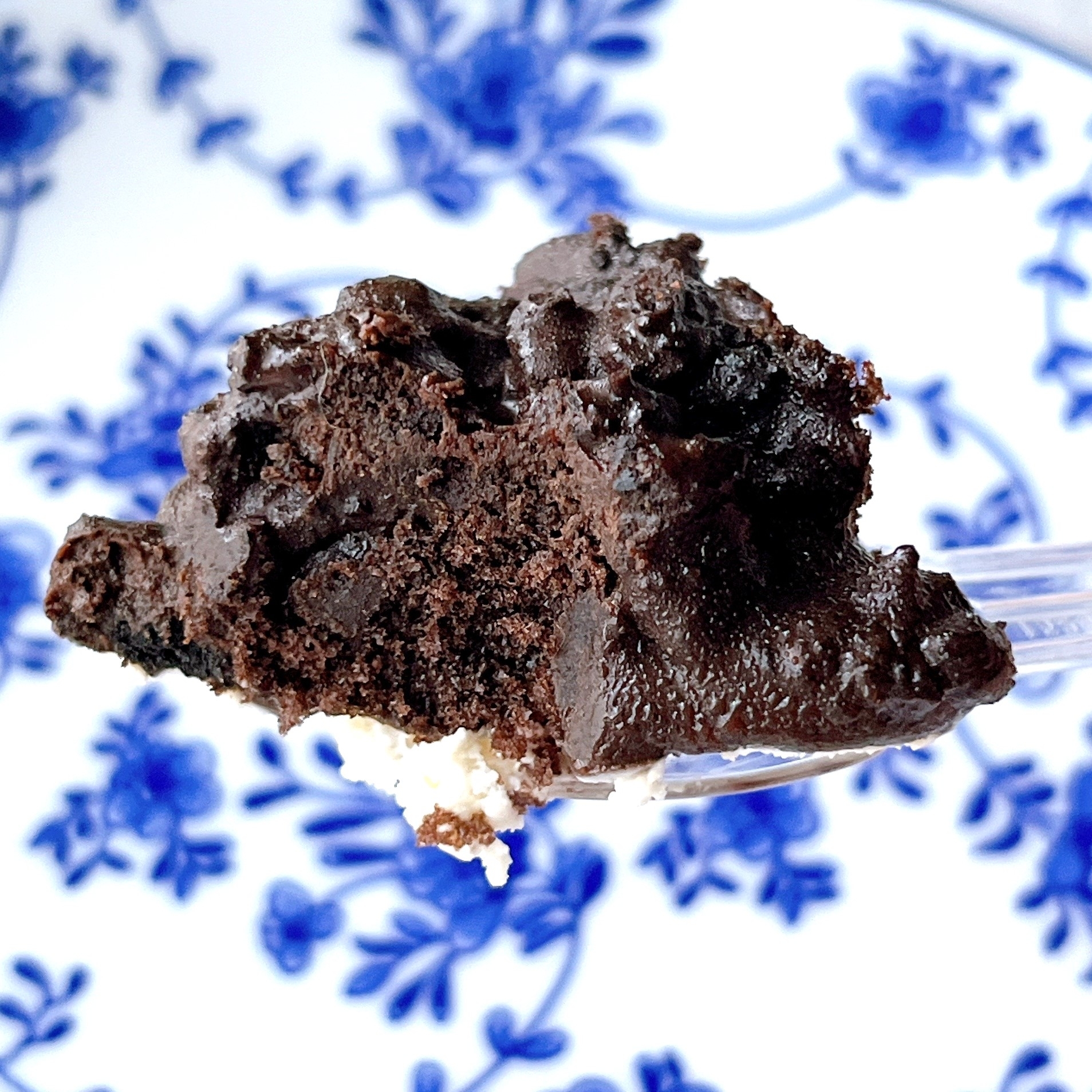 ローソンのオススメのスイーツ「クッキー&クリームチーズケーキ」