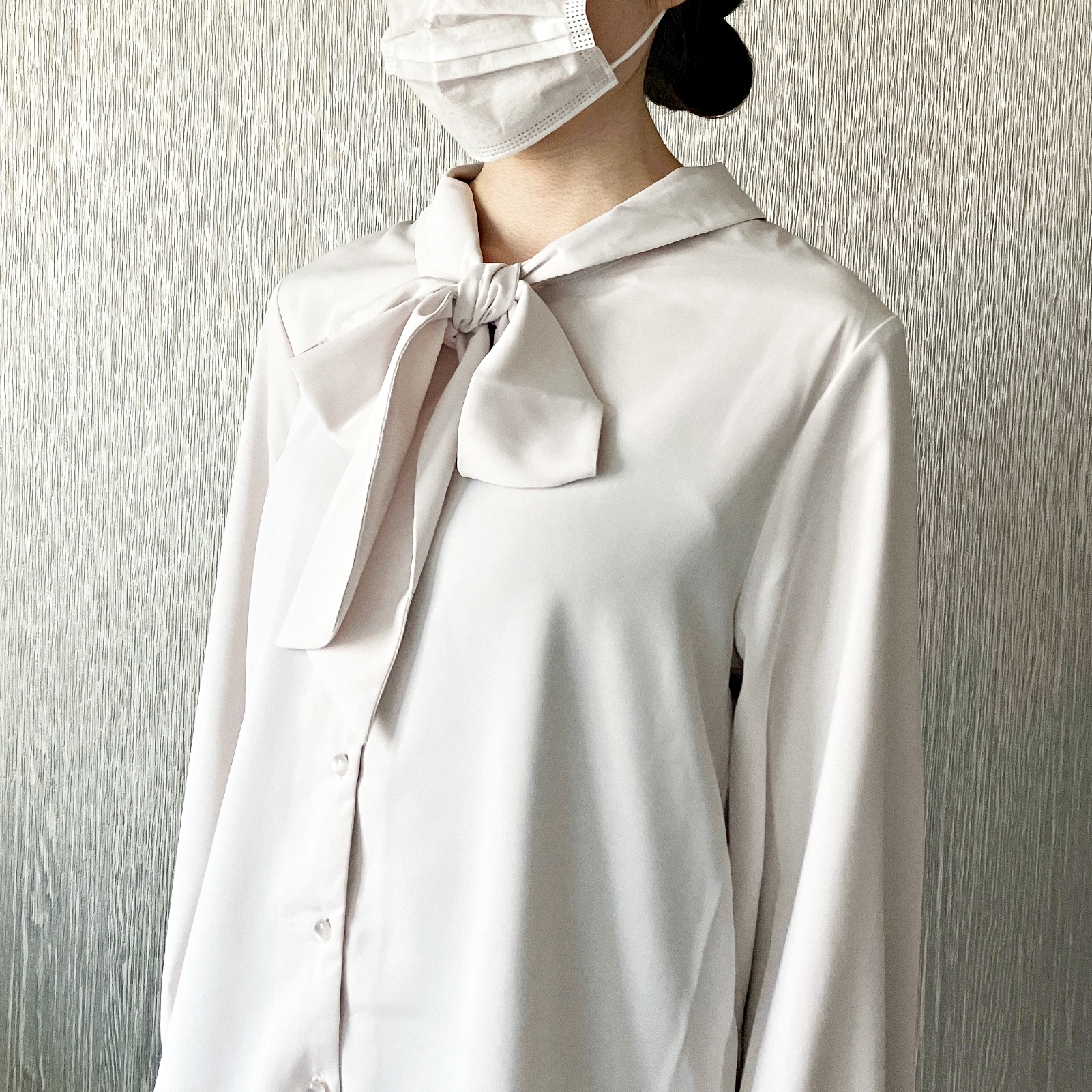 Honeys（ハニーズ）のおすすめブラウス「ボウタイブラウス」