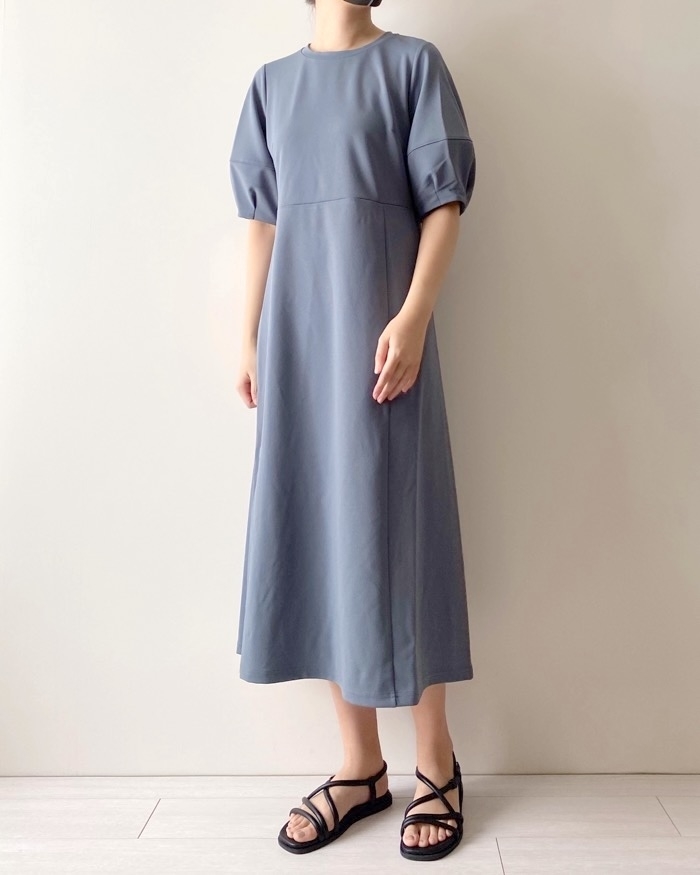 GU(ジーユー)のおすすめワンピース「ランタンスリーブワンピース(5分袖)Z+E」