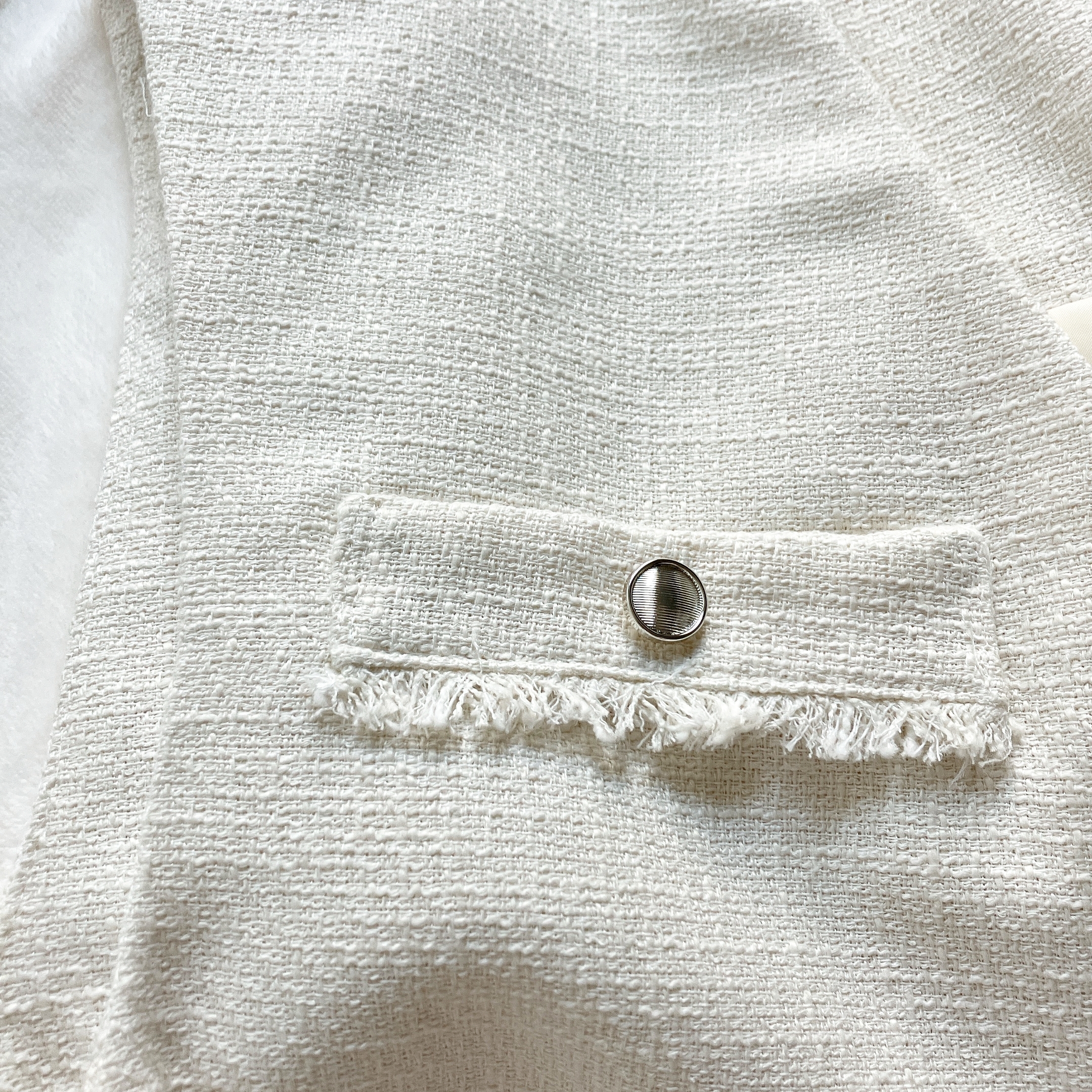 Honeys（ハニーズ）のおすすめベスト「ツイードベスト」