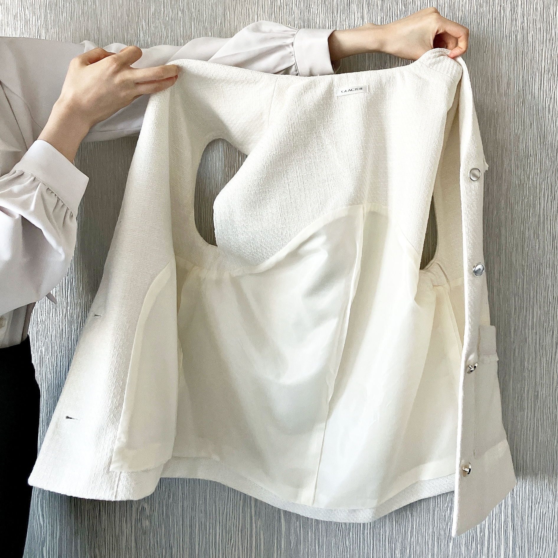 Honeys（ハニーズ）のおすすめベスト「ツイードベスト」