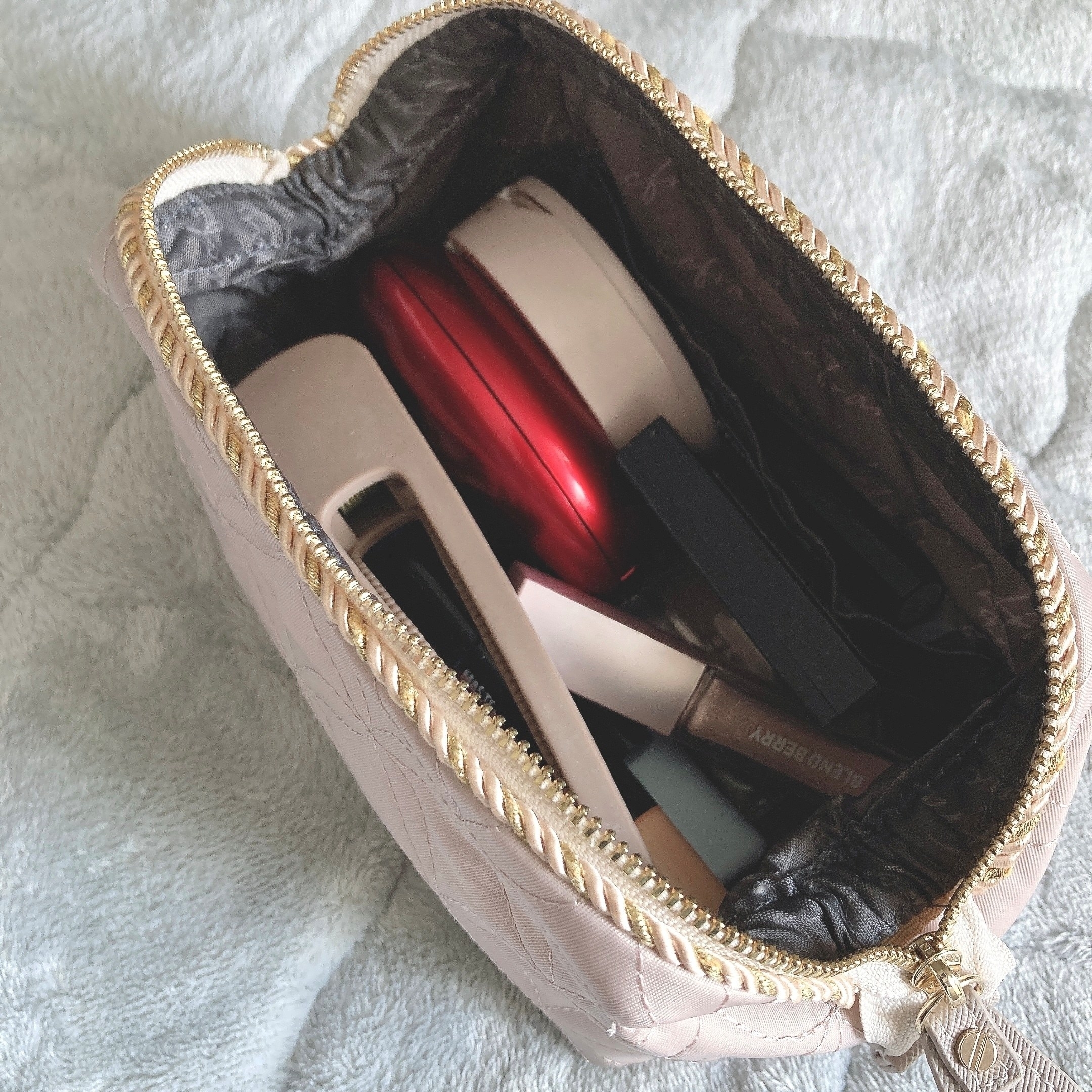 フランフランのオススメメイクポーチ「ベル ワイヤーポーチ グレー」