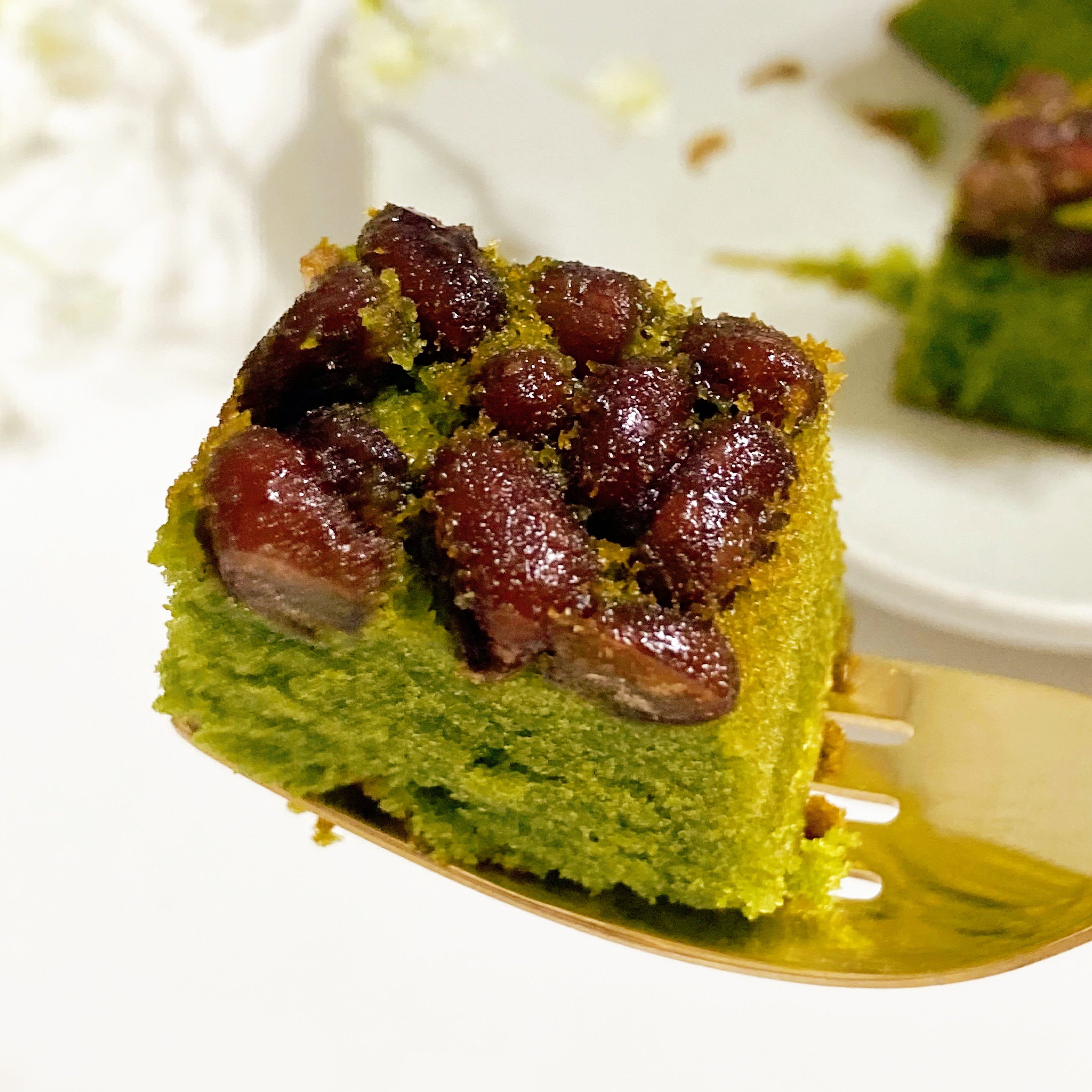 3COINS(スリーコインズ)の期間限定スイーツ「小豆たっぷりの宇治抹茶ケーキ」