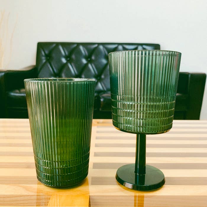 イケアのオススメのグッズ「KALLSINNIG カルスィンニグ グラス」「KALLSINNIG カルスィンニグ ワイングラス」