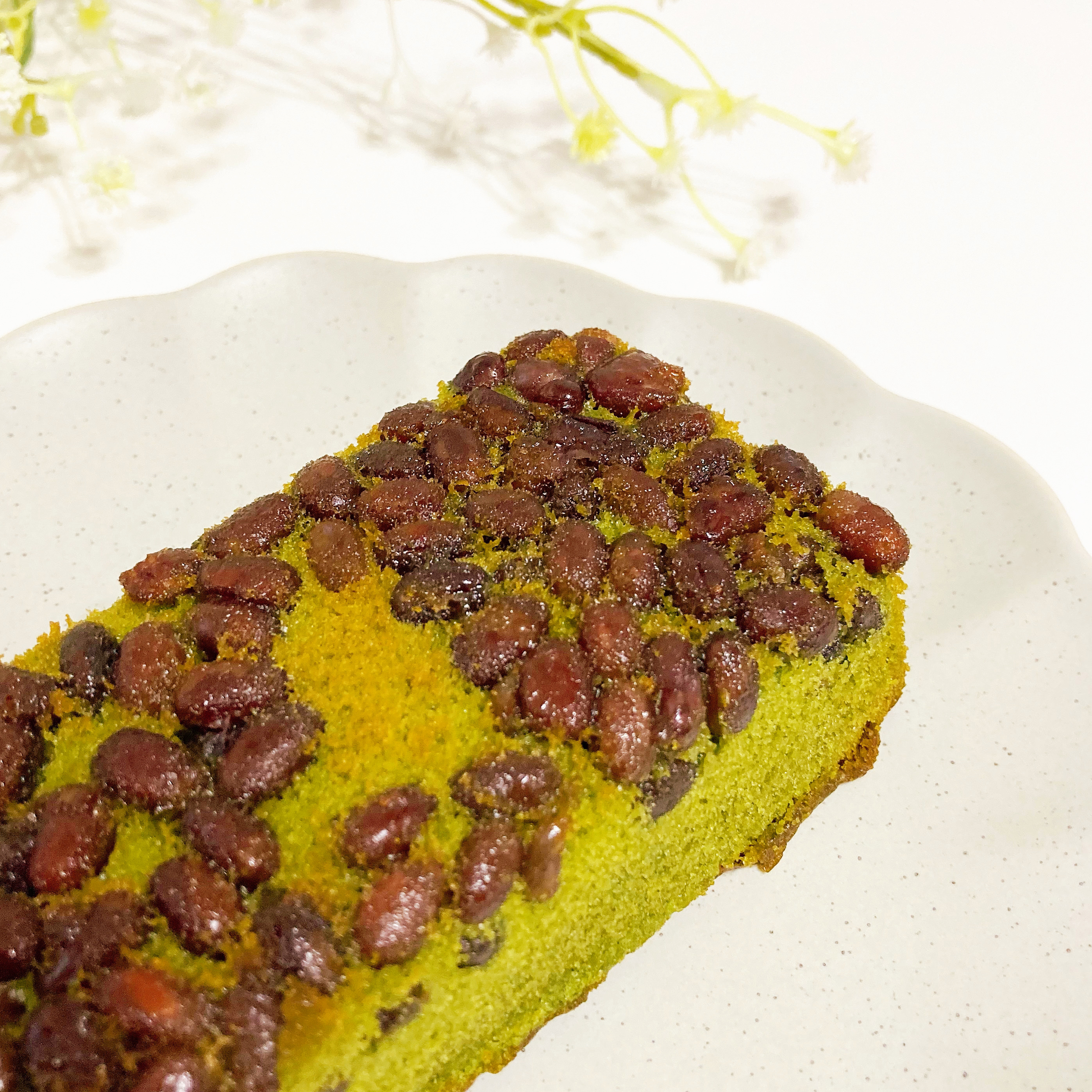 3COINS(スリーコインズ)の期間限定スイーツ「小豆たっぷりの宇治抹茶ケーキ」