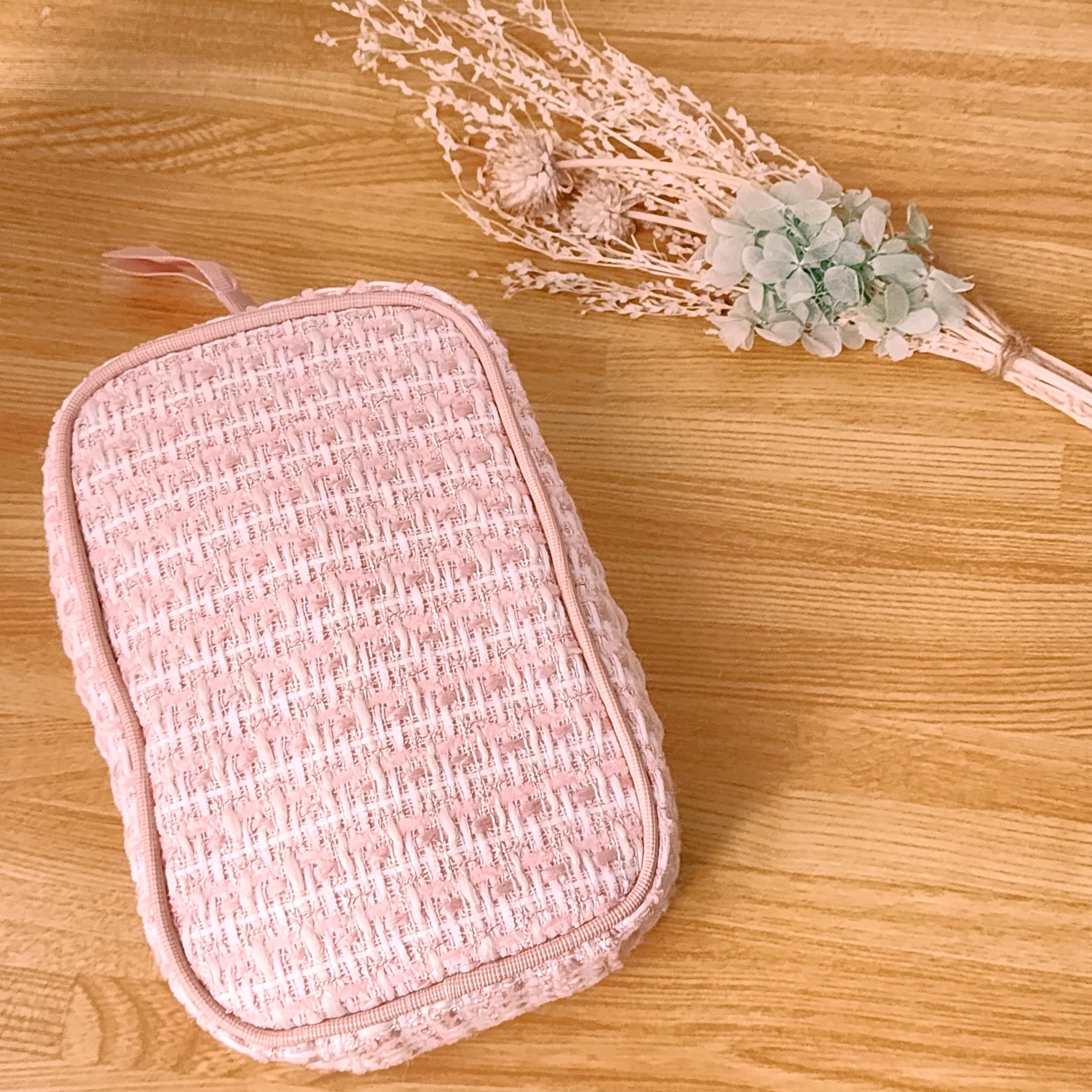 フランフランのオススメメイクポーチ「ツイード スタンドポーチ 」