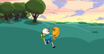 Personajes animados Finn y Jake corriendo juntos en un paisaje con árboles y pasto, de la serie &quot;Hora de Aventura&quot;