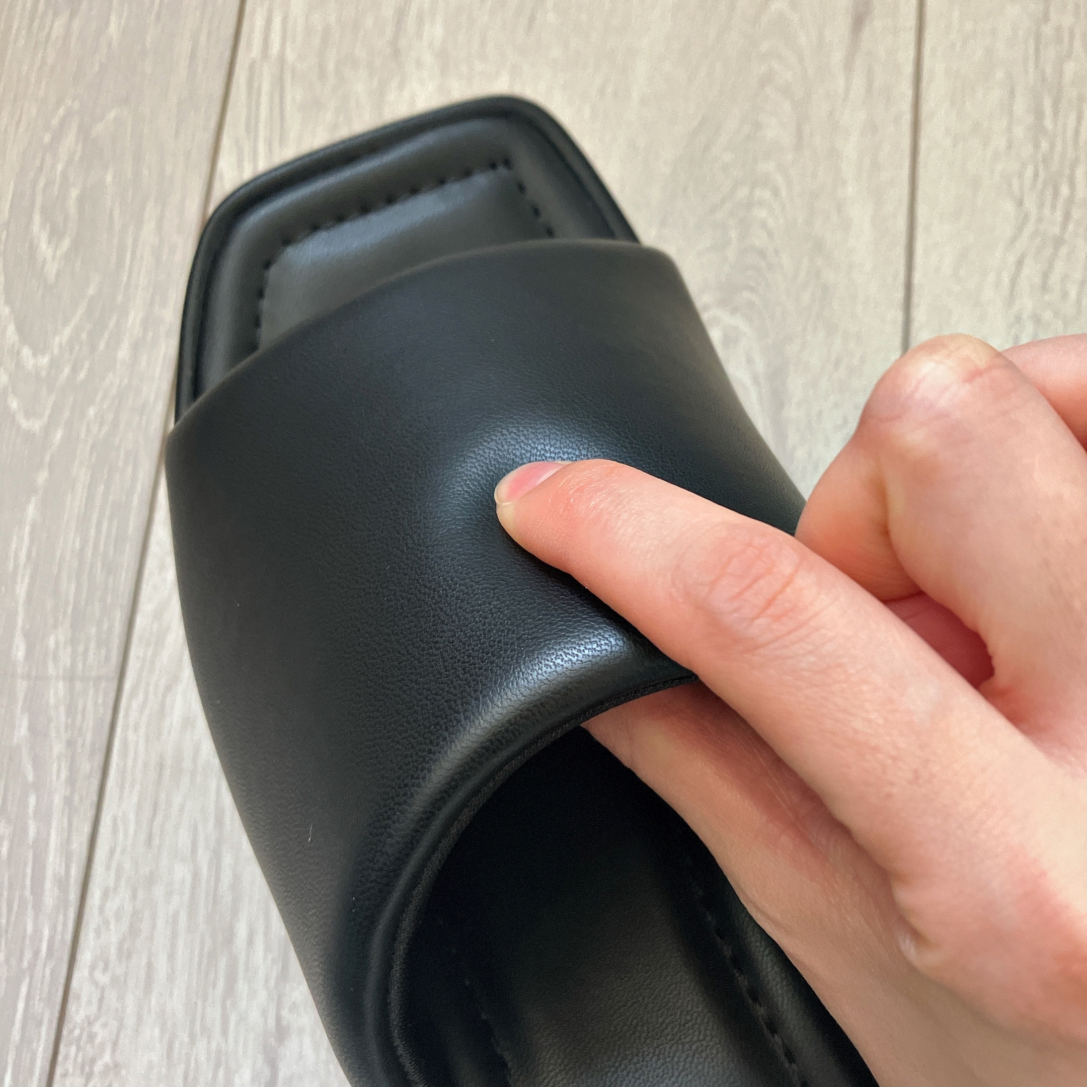 GU（ジーユー）のおすすめシューズ「プラットフォームミュール」