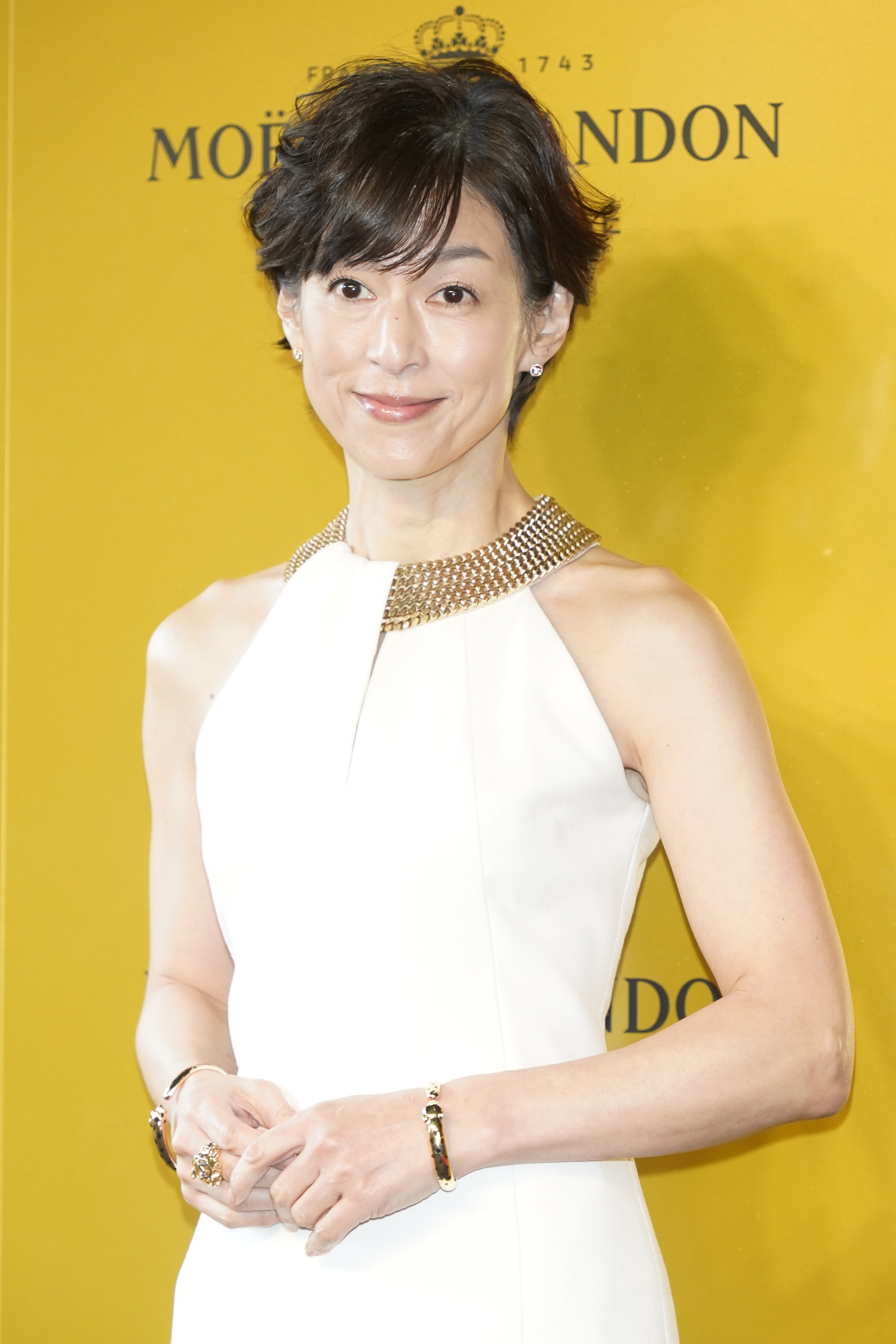 鈴木保奈美 | Precious 11月号for @paulstuartjapan | Instagram