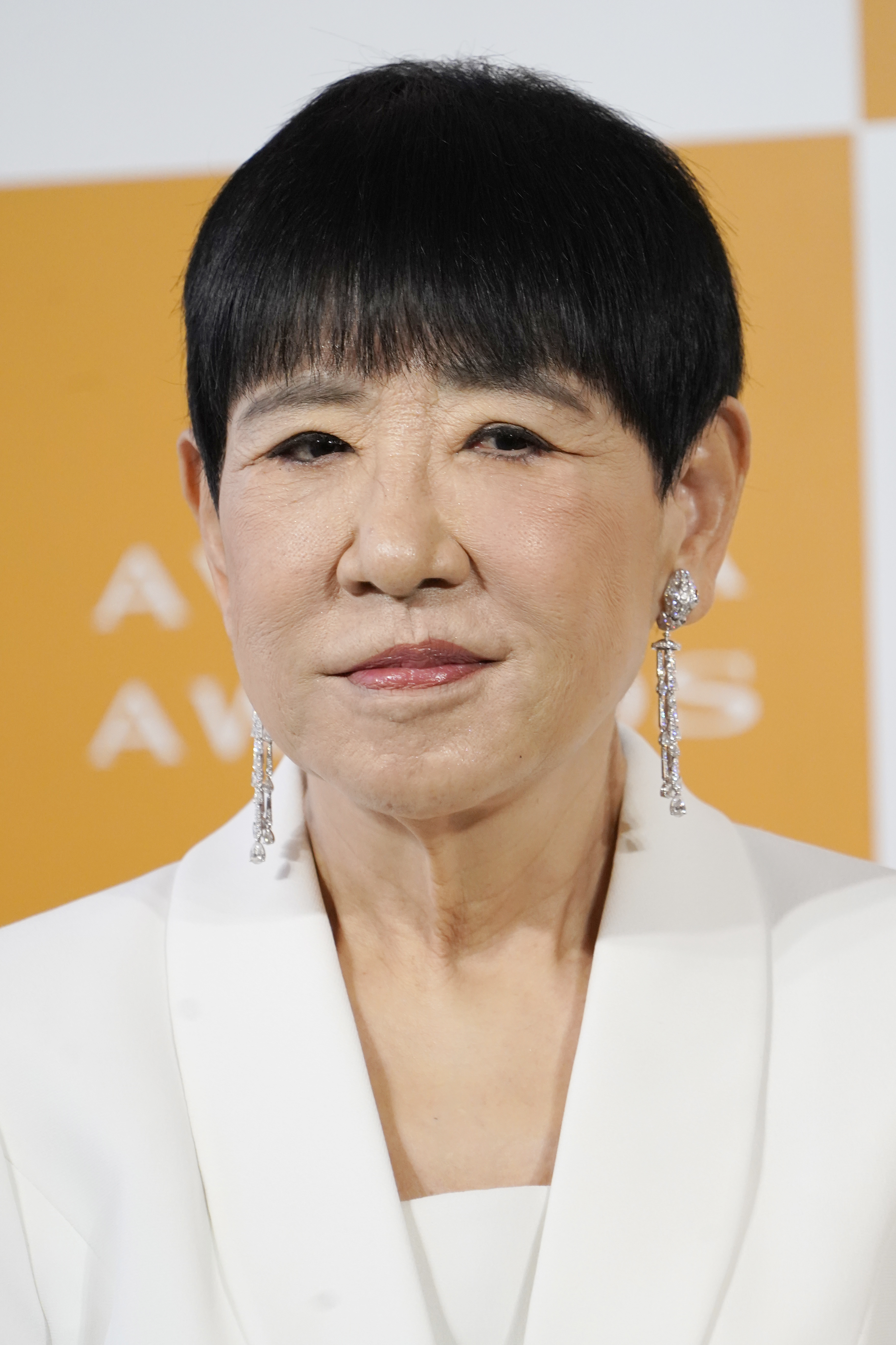 和田アキ子、74歳誕生日をドンペリで乾杯→豪華メンバー集合に「愛されキャラですね」「輪に入りたい」と祝福の声