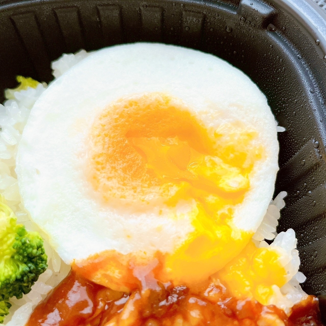 LAWSON(ローソン)のおすすめ食品「濃厚デミソースのロコモコ」