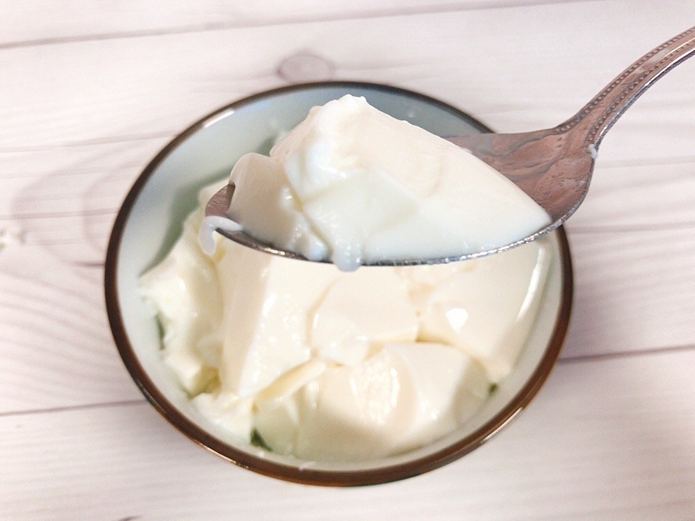 カルディのオススメスイーツ「パンダ杏仁豆腐 ミニ」