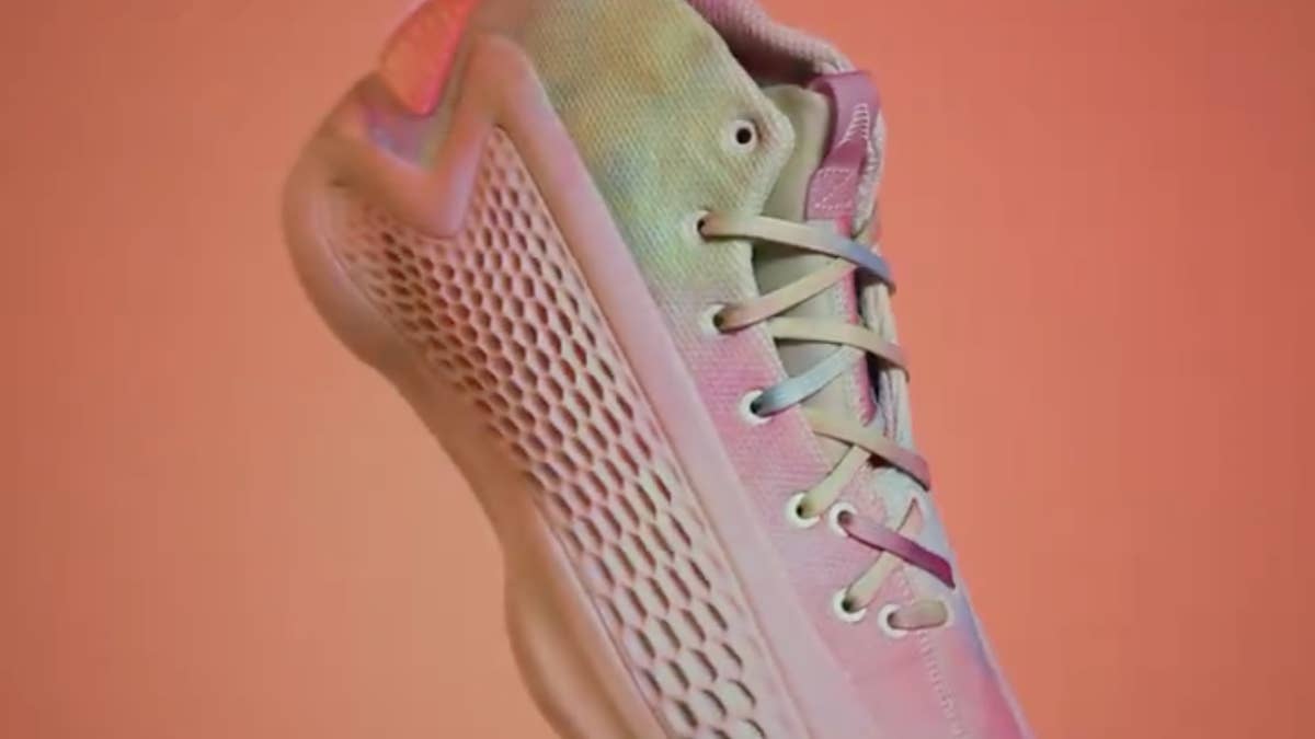 Here's a closer look at the exclusive colorway.