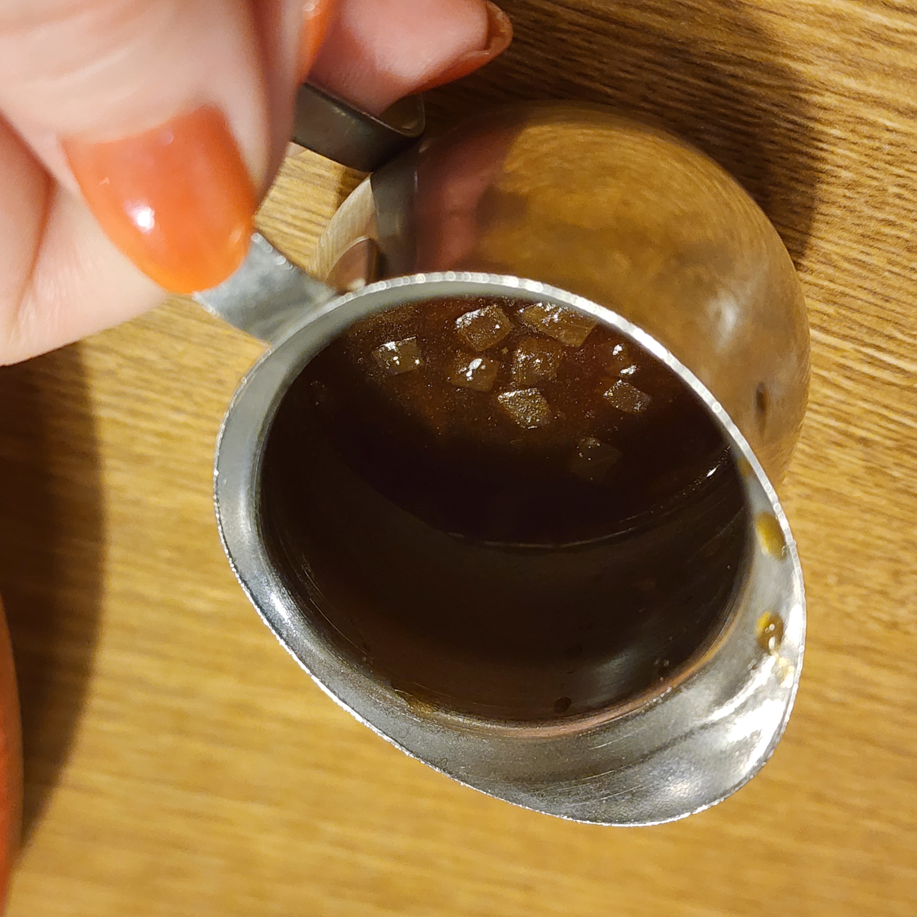 びっくりドンキーのおすすめフード「ガーリックベーコンメルティーチーズバーグ」