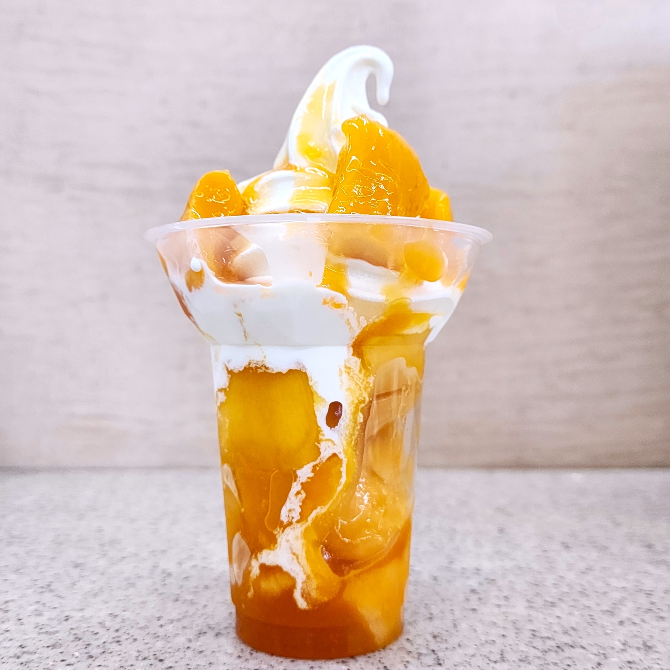 ミニストップのおすすめのスイーツ「得盛アップルマンゴーパフェ」