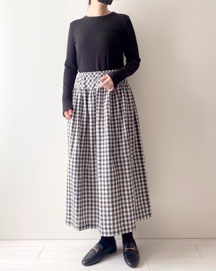 ユニクロのおすすめファッションアイテム「リネンコットンギャザースカート」