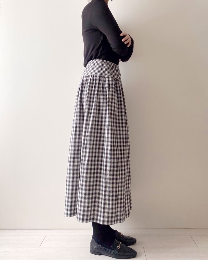 ユニクロのおすすめファッションアイテム「リネンコットンギャザースカート」