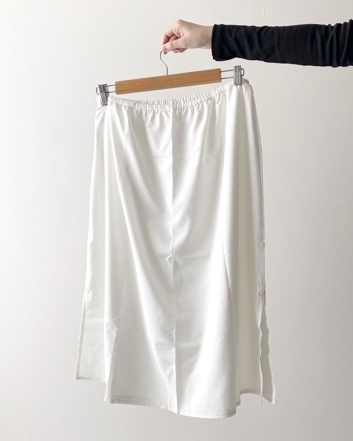 ユニクロのおすすめファッションアイテム「リネンコットンギャザースカート」